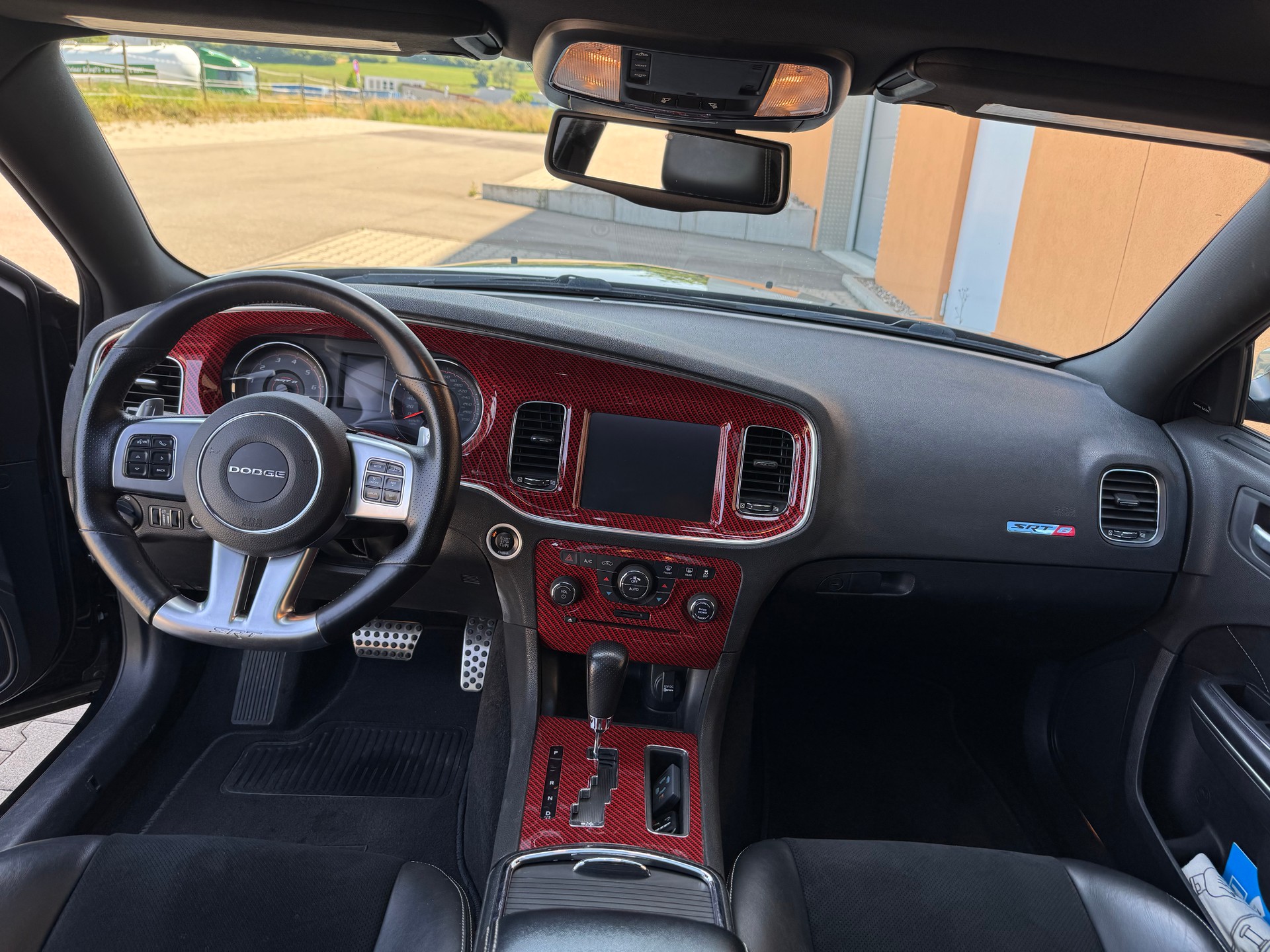 DODGE SRT-8-image-6