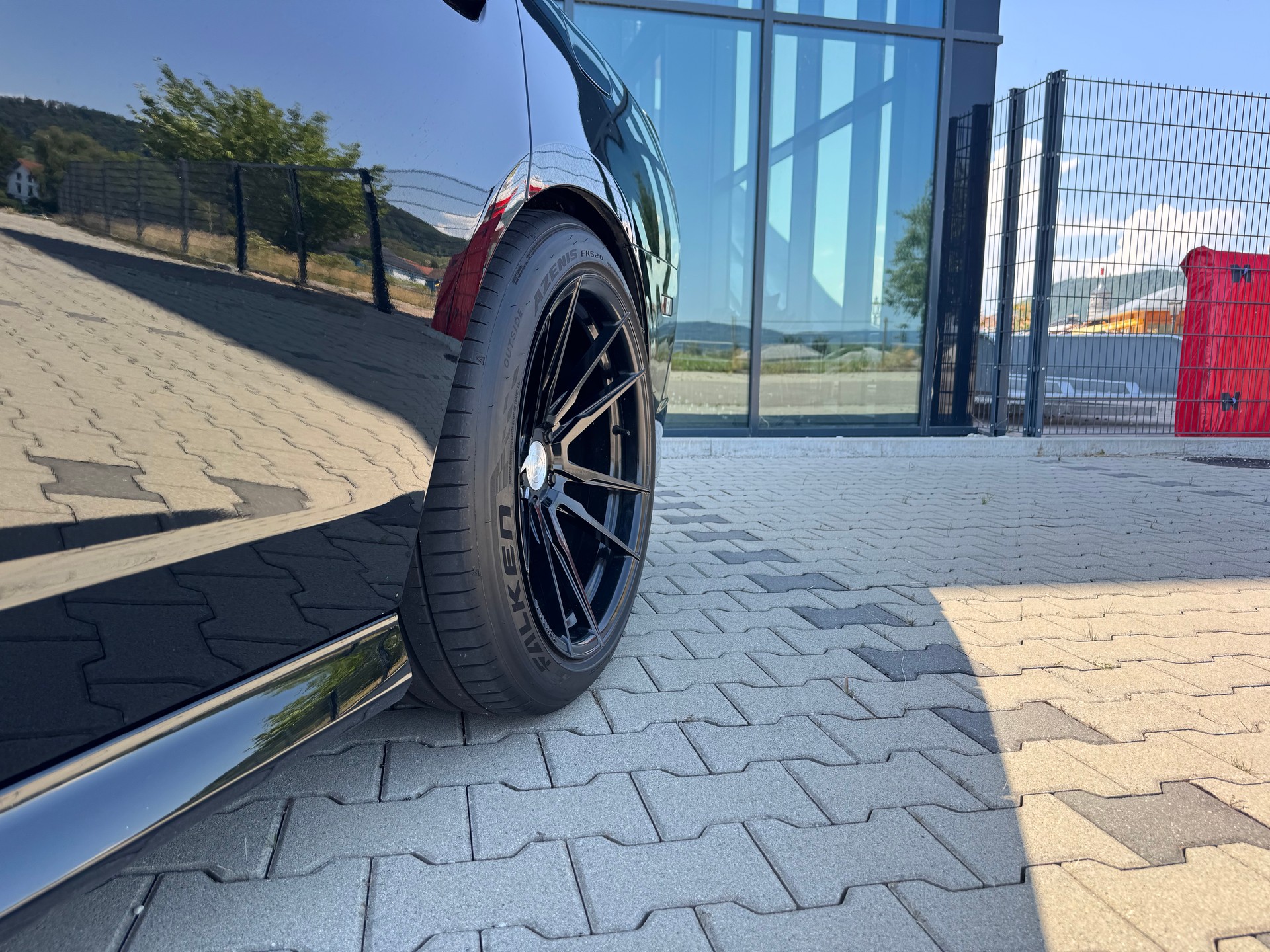 DODGE SRT-8-image-2