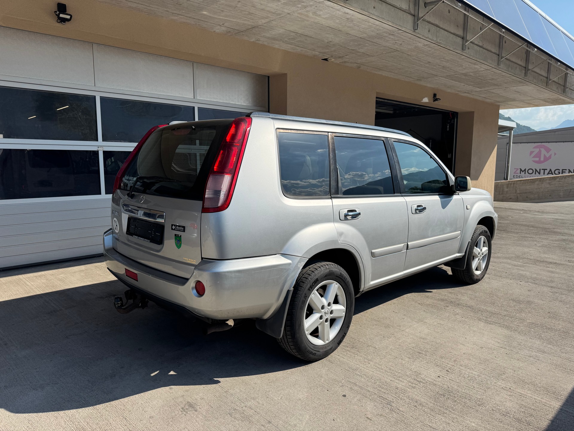 NISSAN X-Trail 2.5 16V Columbia Pack premium 4WD-image-3