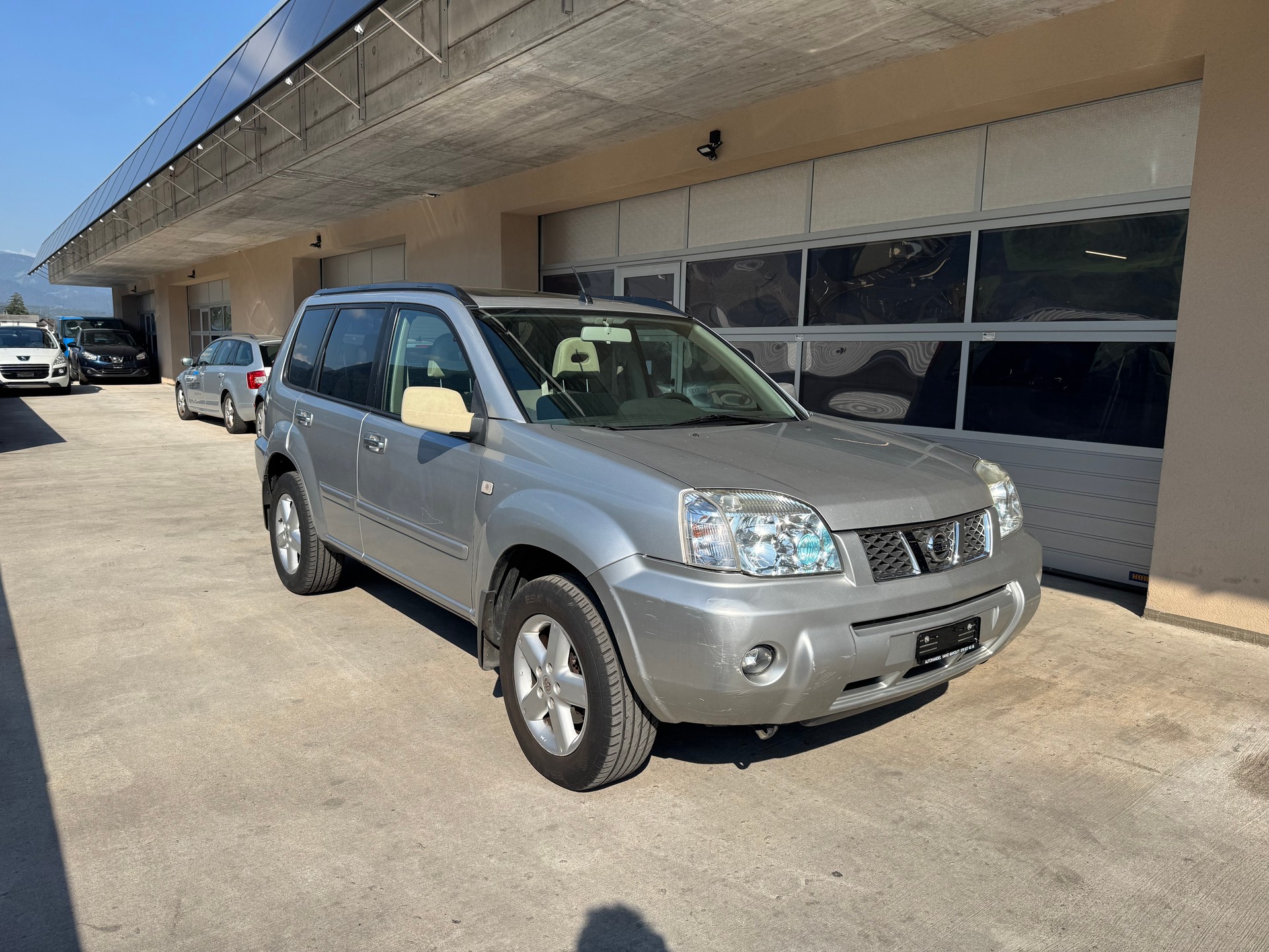NISSAN X-Trail 2.5 16V Columbia Pack premium 4WD-image-2