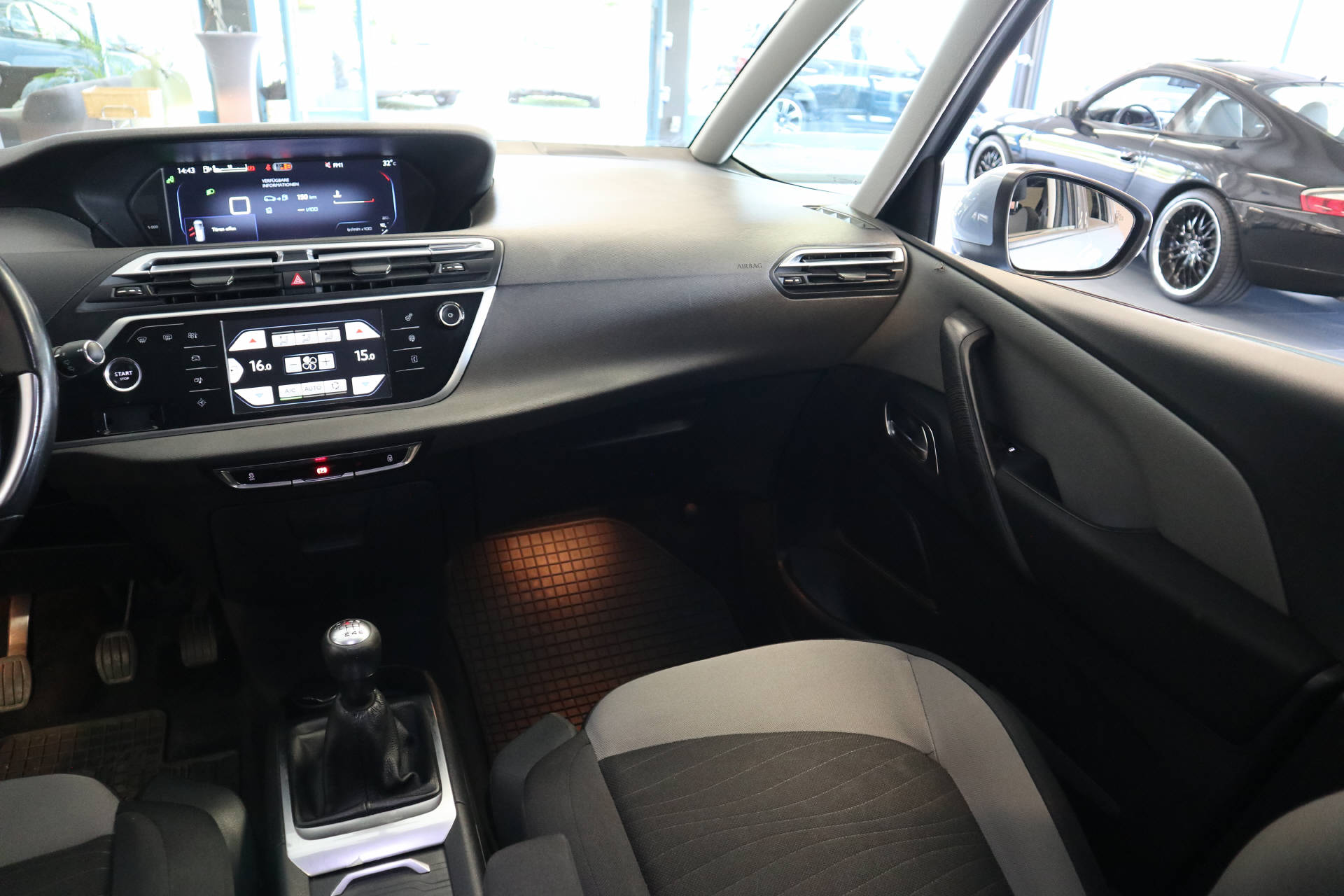 CITROEN C4 Grand Picasso 1.6 THP Intensive-image-14