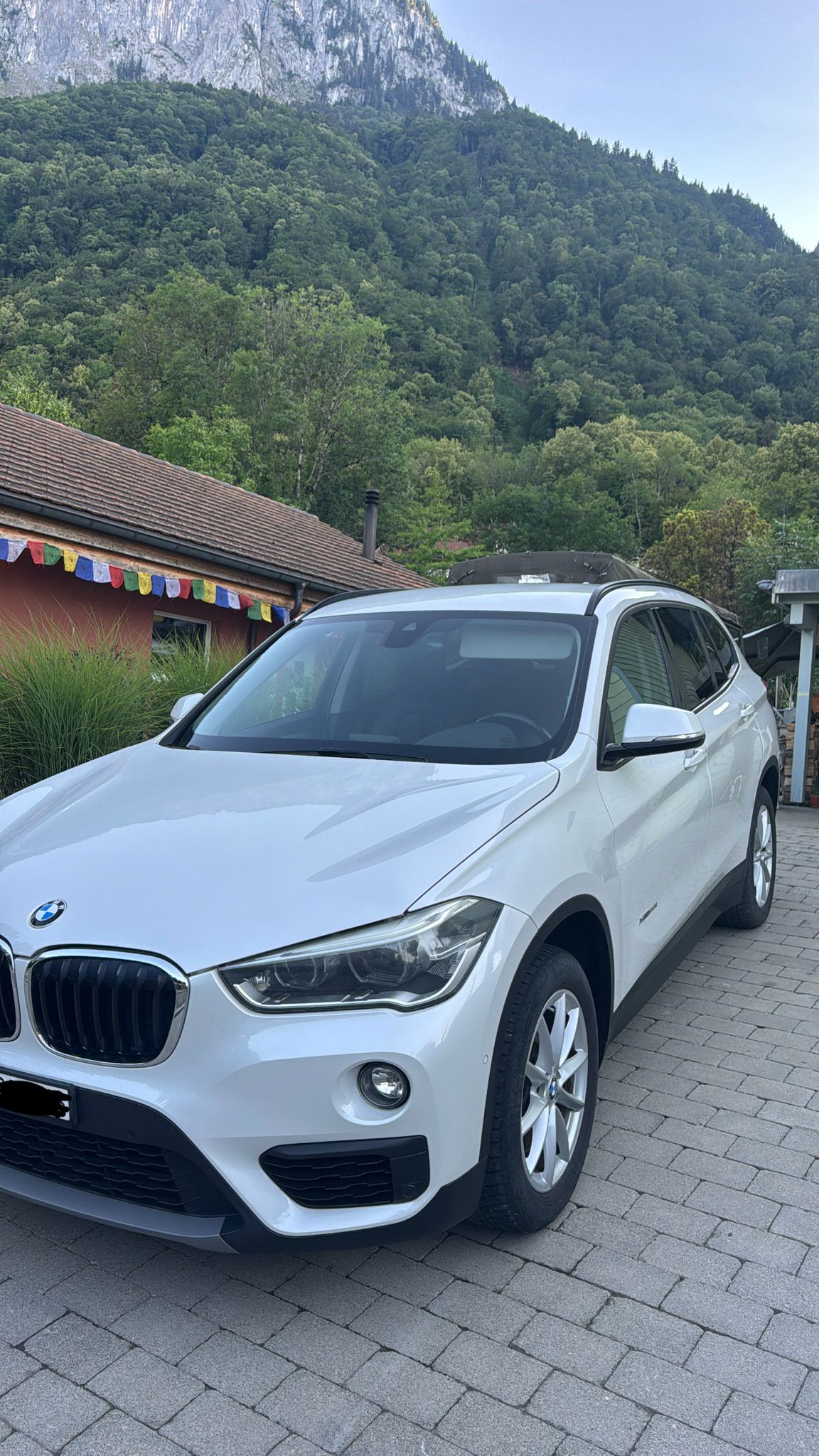 BMW 20i xDrive — slika 1