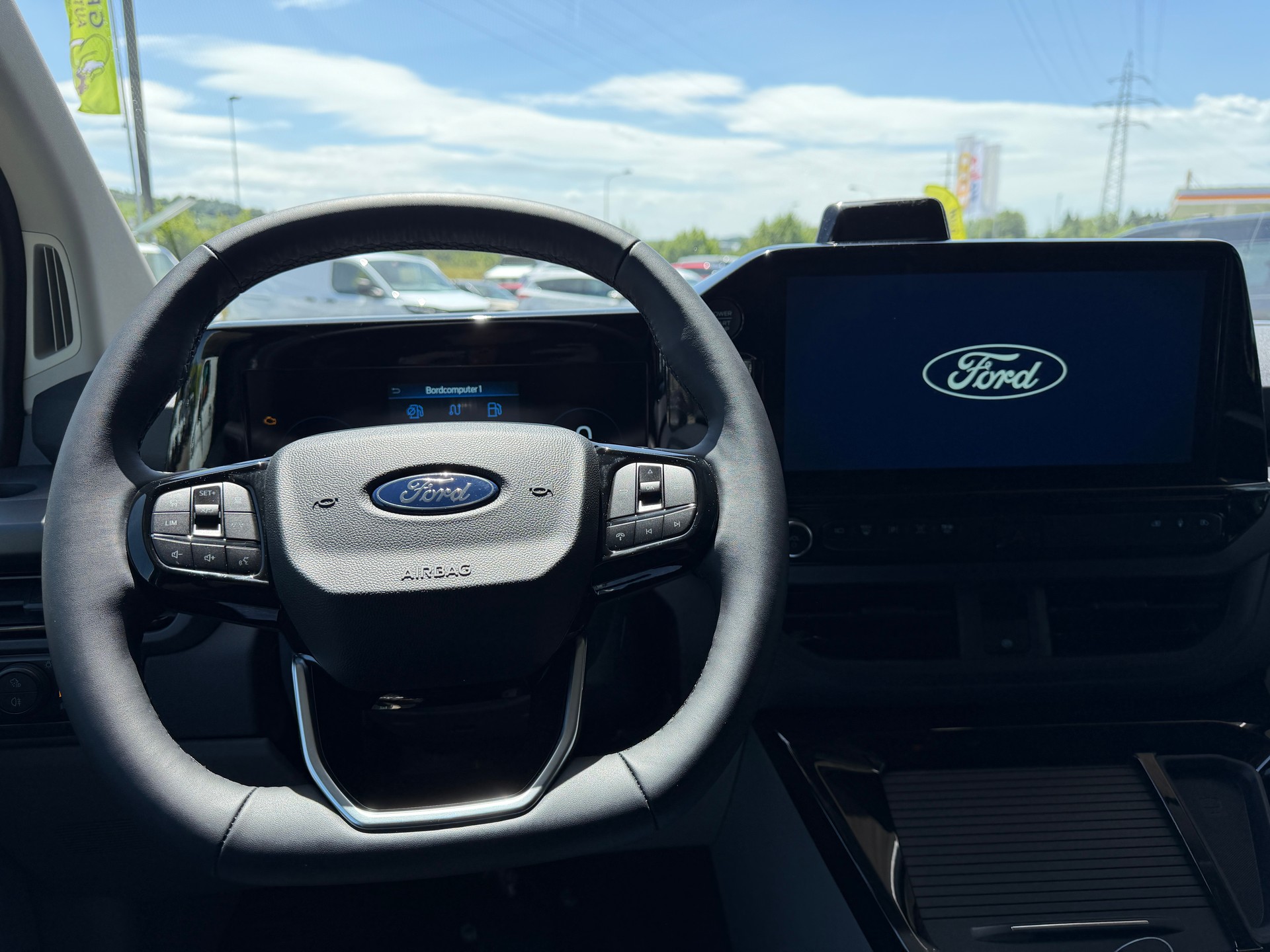 FORD Tourneo Bus 320 L1H1 Sport Automat 4x4-image-9