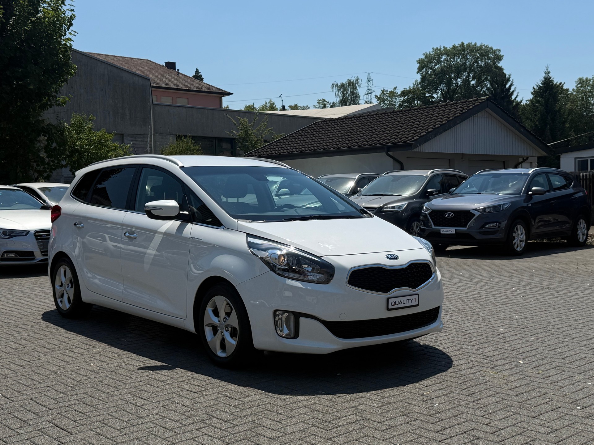 KIA Carens 1.7 CRDi Trend DCT-image-0