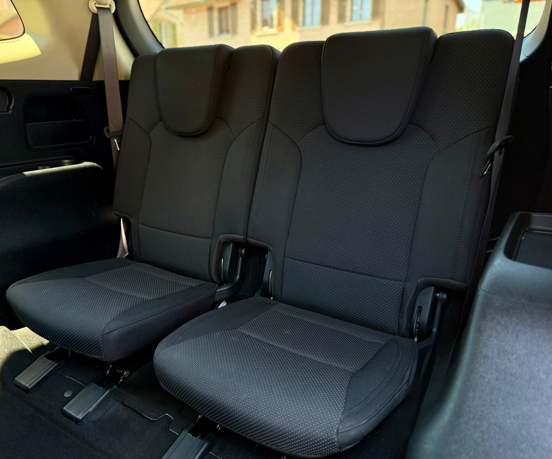 KIA Carens 1.7 CRDi Trend DCT-image-22