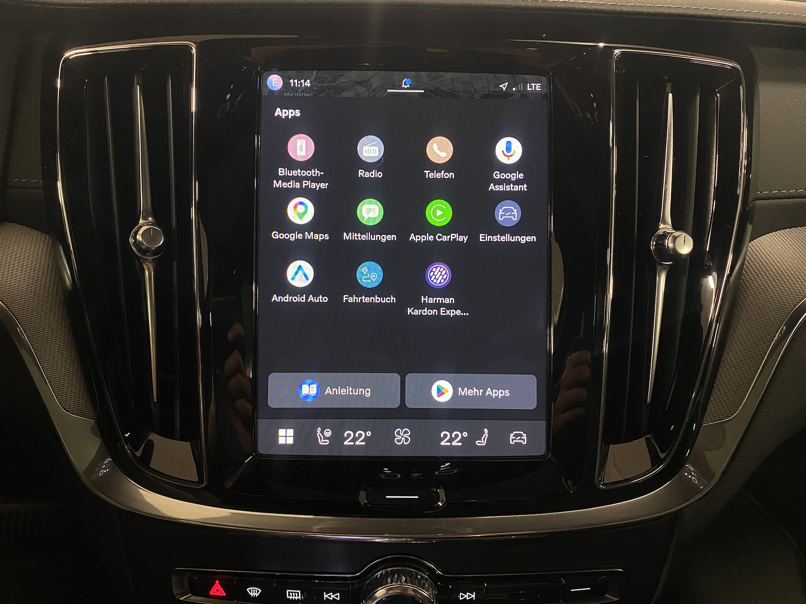 VOLVO V60 2.0 T6 TE Ultimate Dark eAWD-image-11