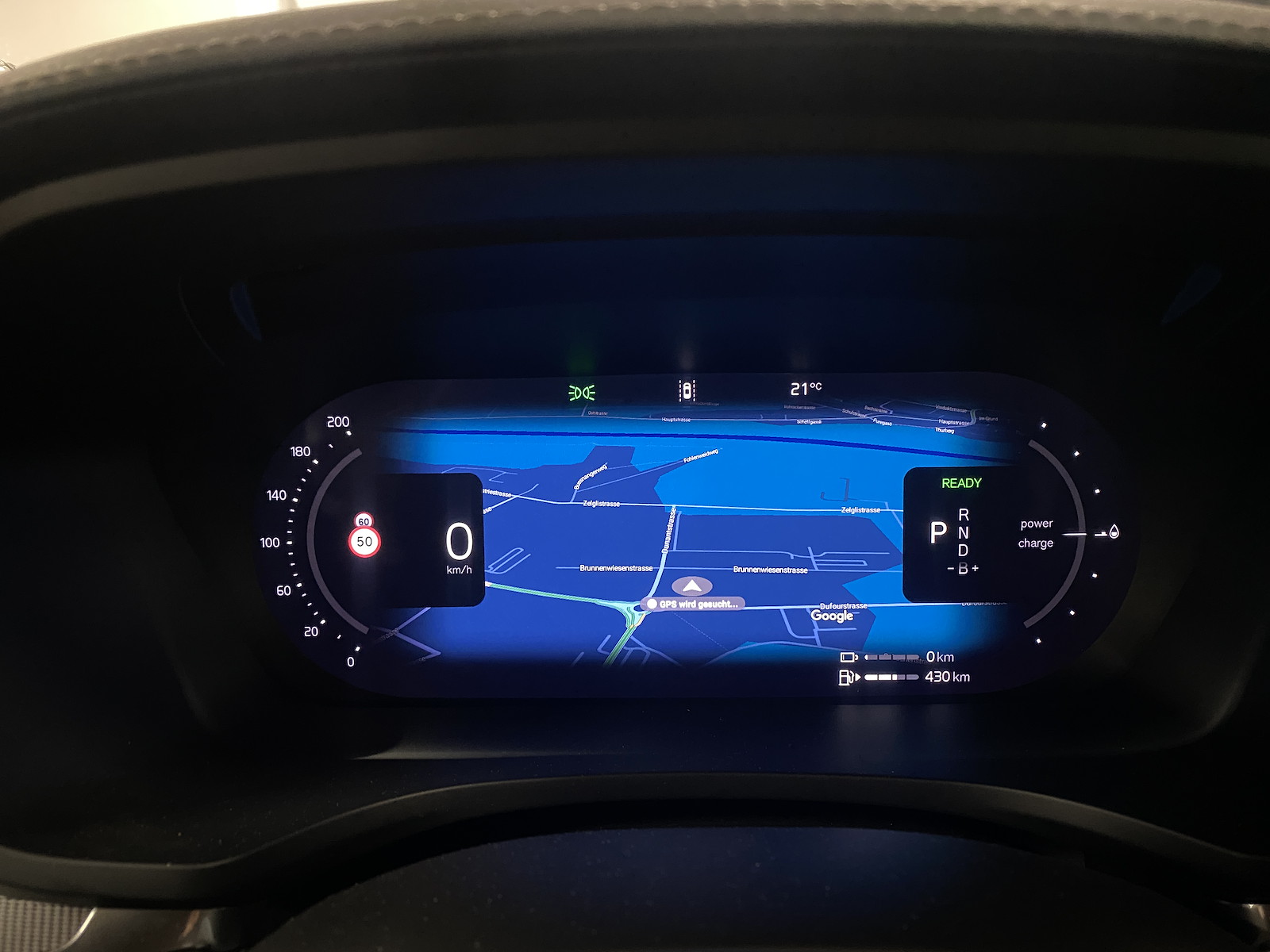 VOLVO V60 2.0 T6 TE Ultimate Dark eAWD-image-9