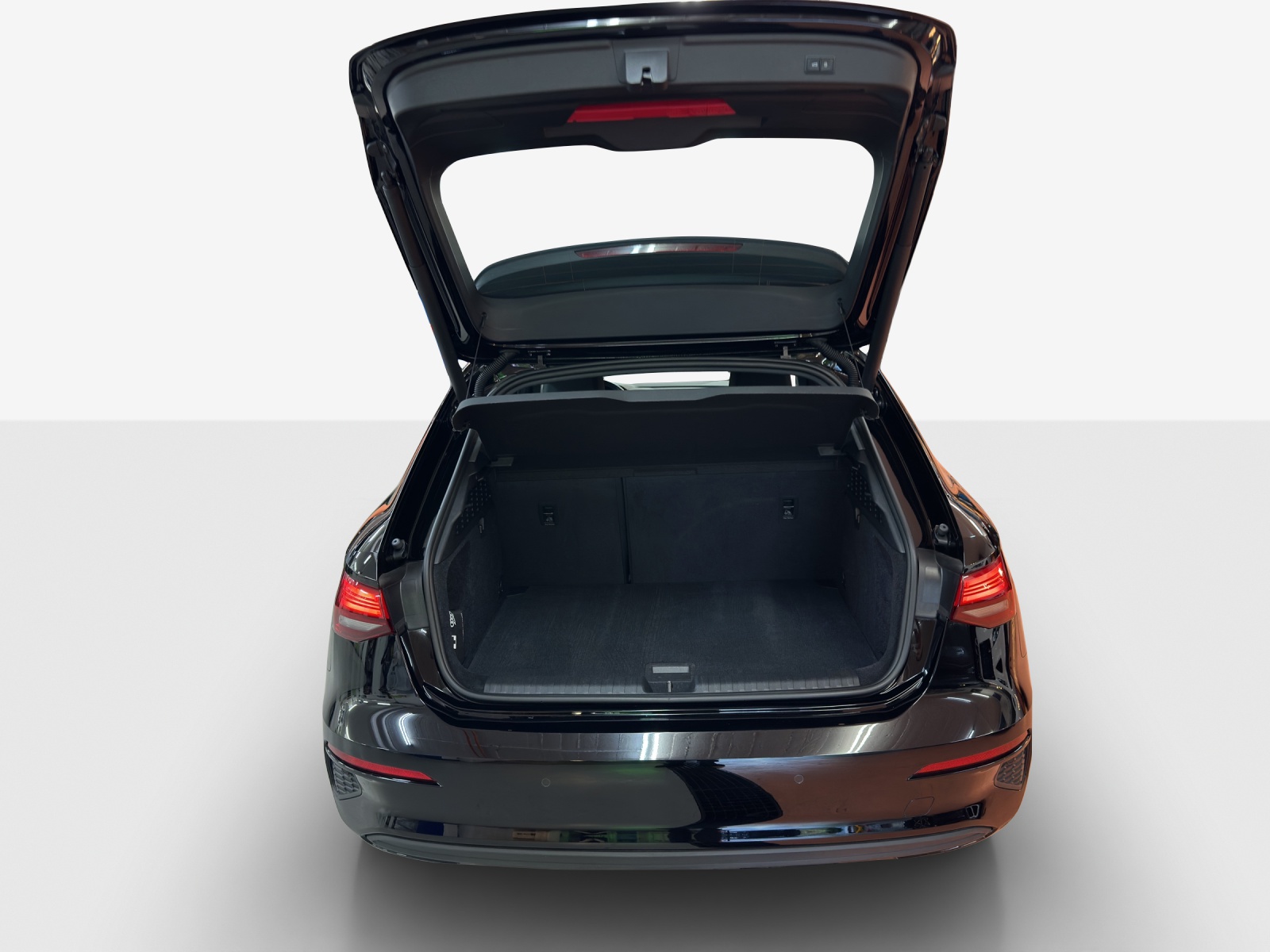 AUDI A3 Sportback 35 TFSI Attraction S-tronic-image-12