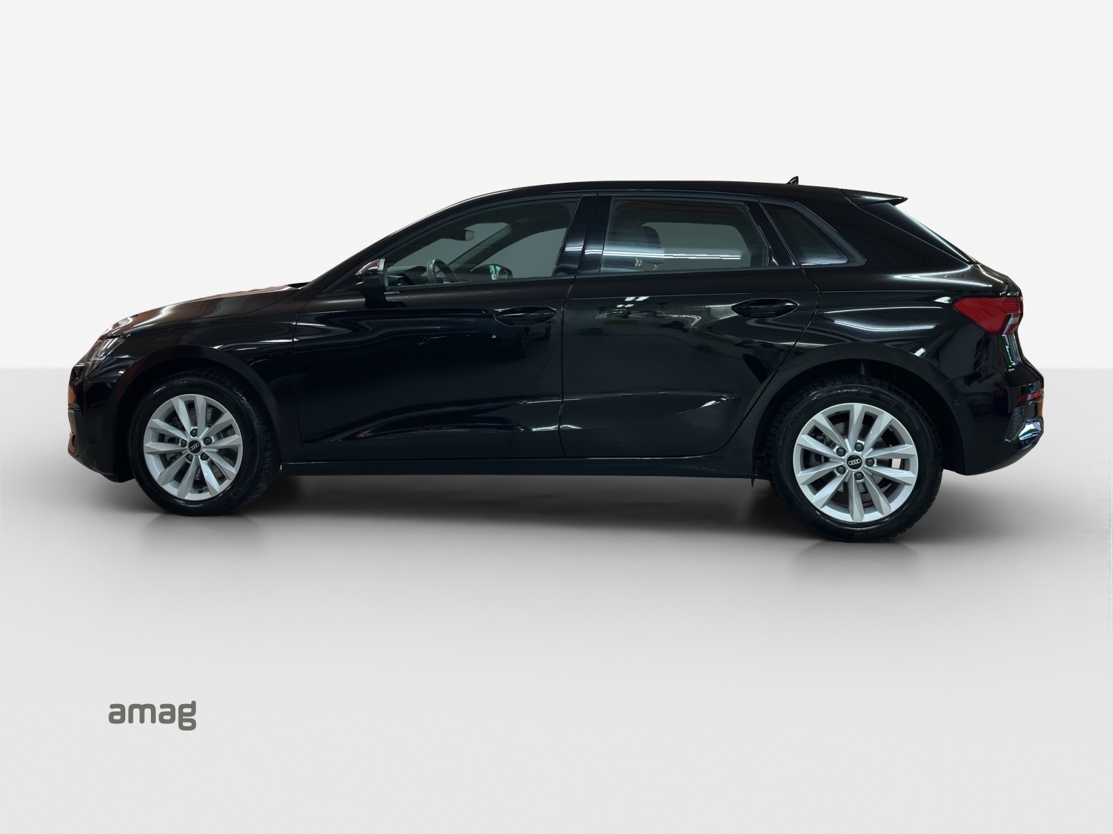 AUDI A3 Sportback 35 TFSI Attraction S-tronic-image-1