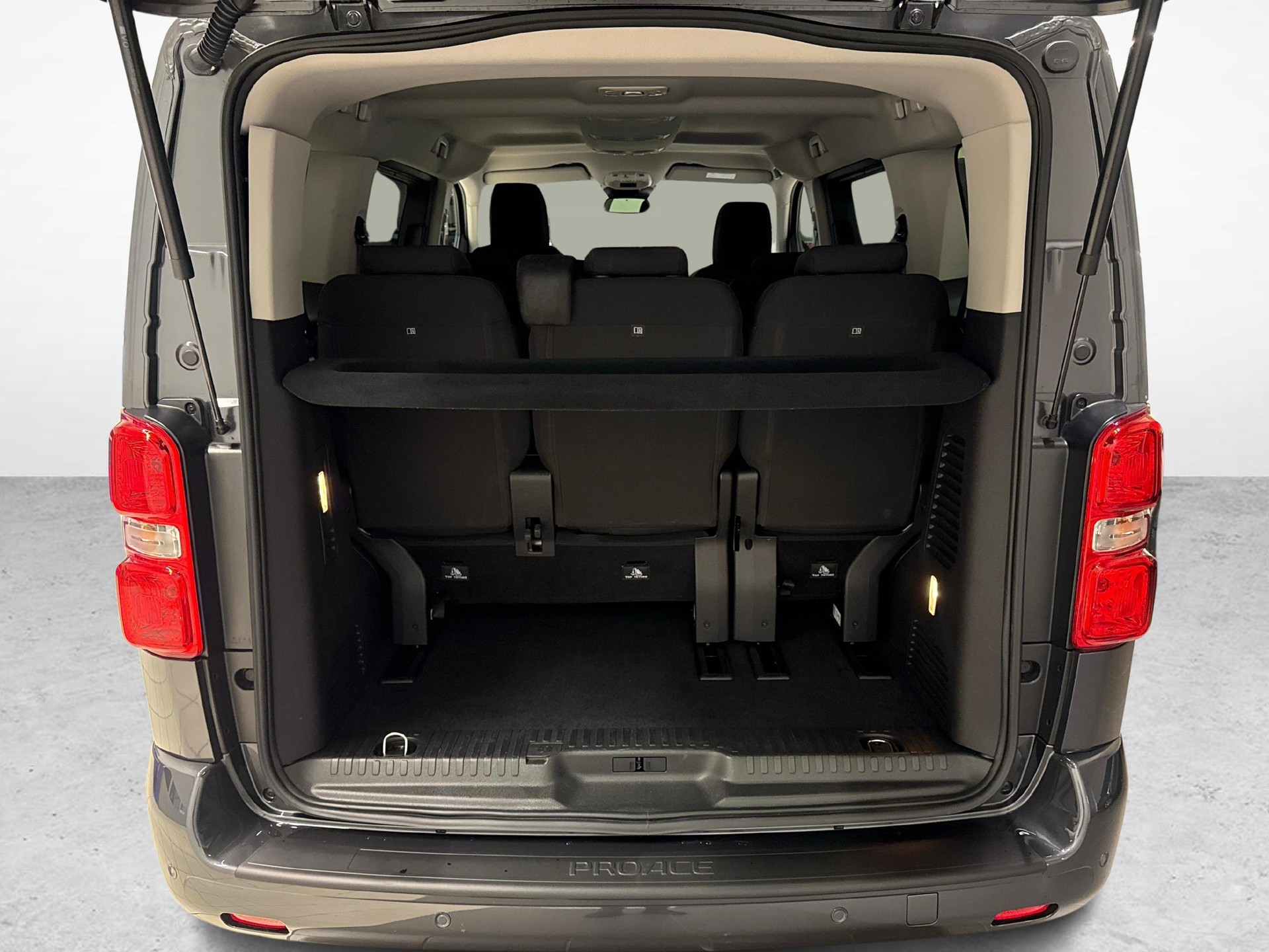 TOYOTA PROACE Verso L1 2.0 D Trend - Ruote invernali & Servizi inclusi-image-12