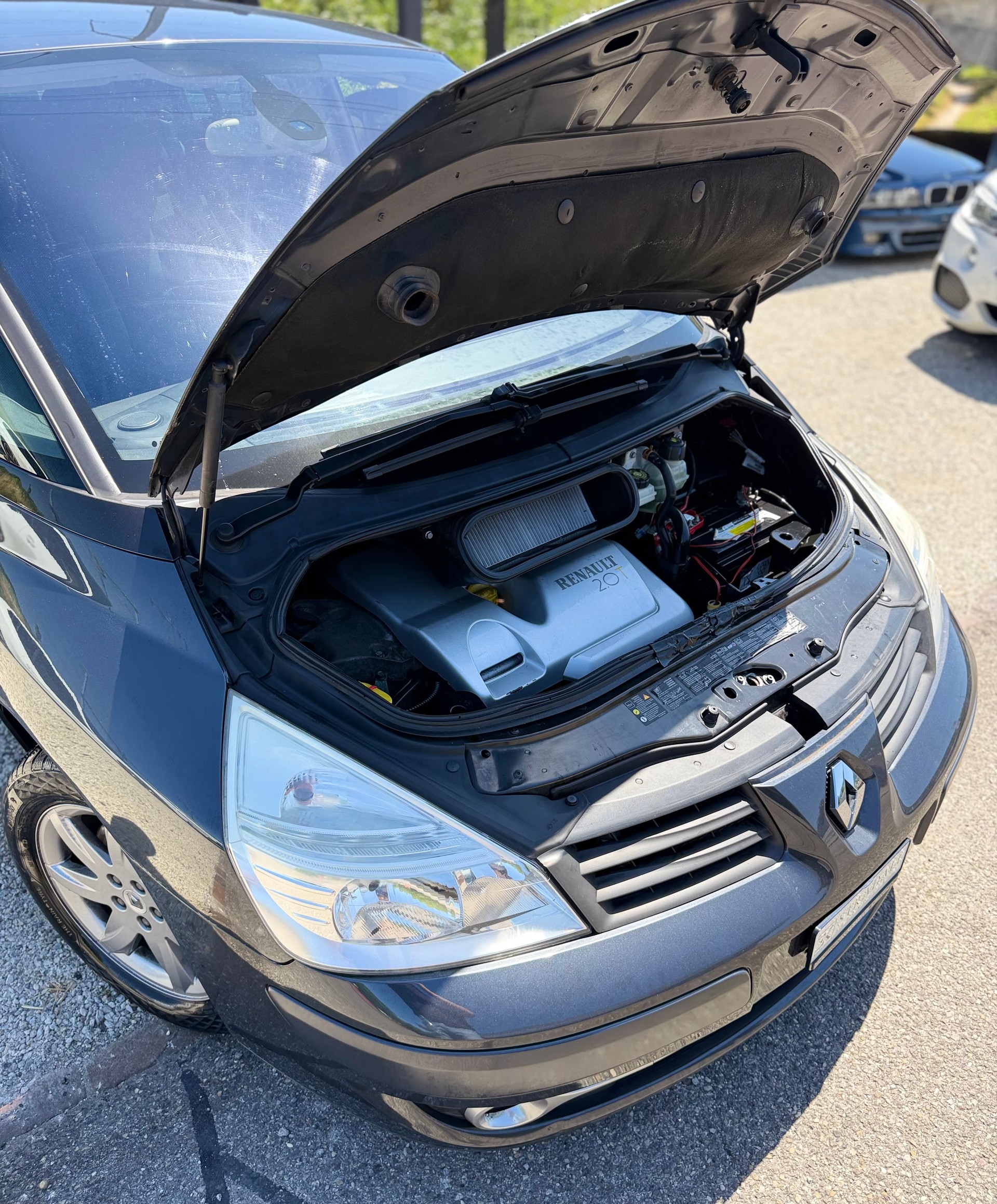 RENAULT Grand Espace 2.0 Turbo Dynamique **7Plätzer**-image-15