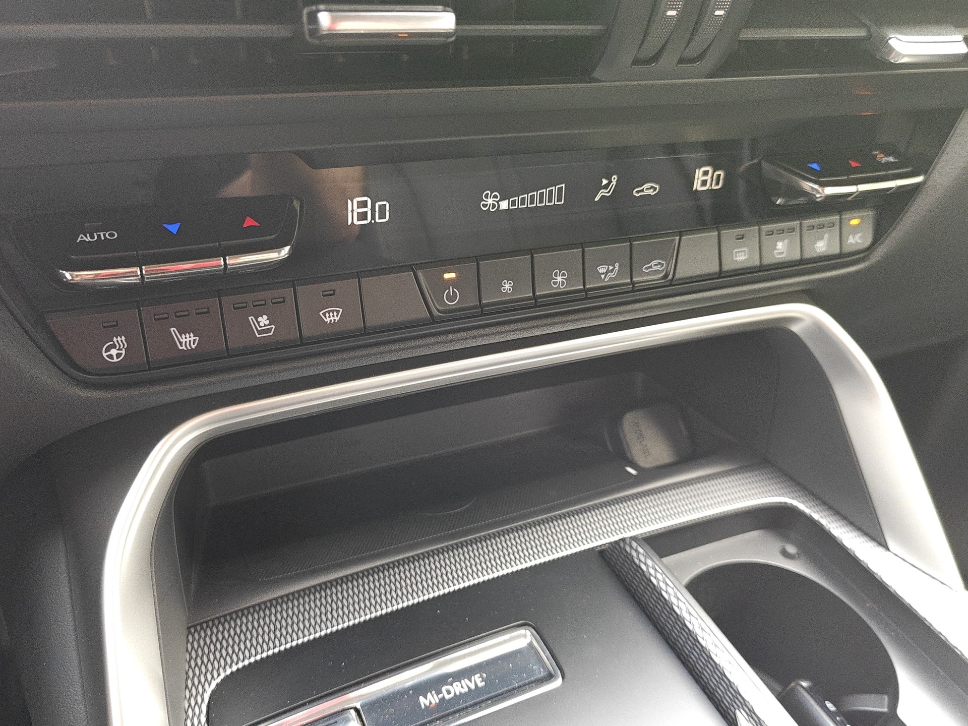 MAZDA CX-60 3.3L e-Skyactiv D 254 MHEV AWD Homura-image-13