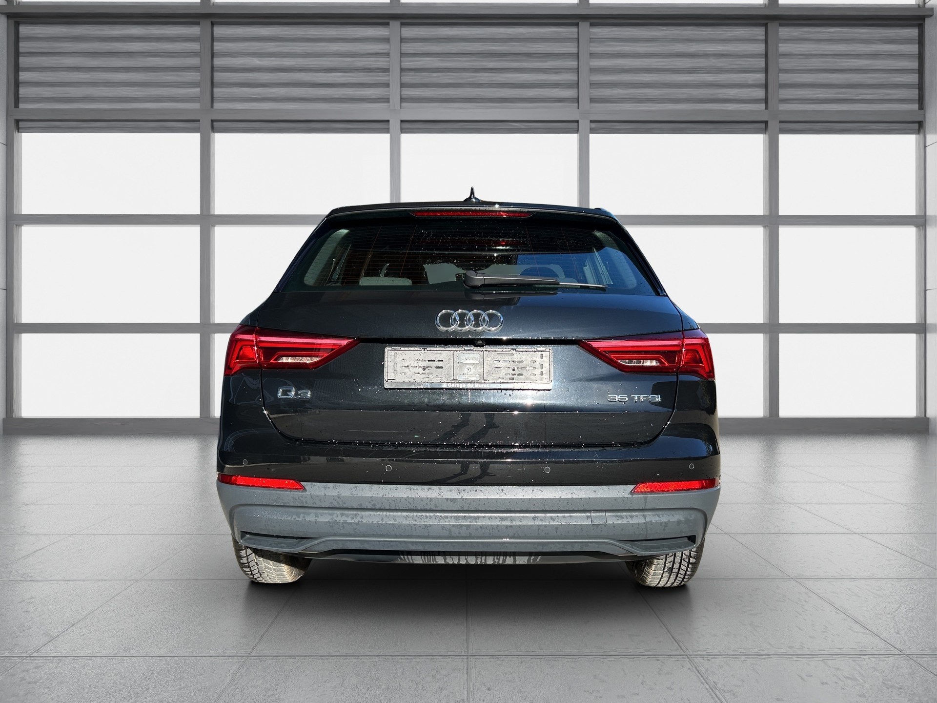 AUDI Q3 35 TFSI Attraction S-tronic-image-3
