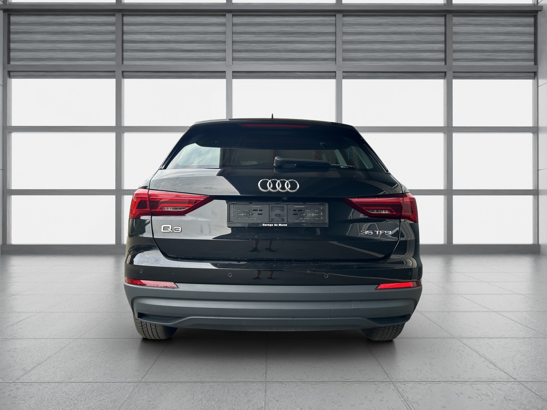 AUDI Q3 35 TFSI Attraction S-tronic-image-3