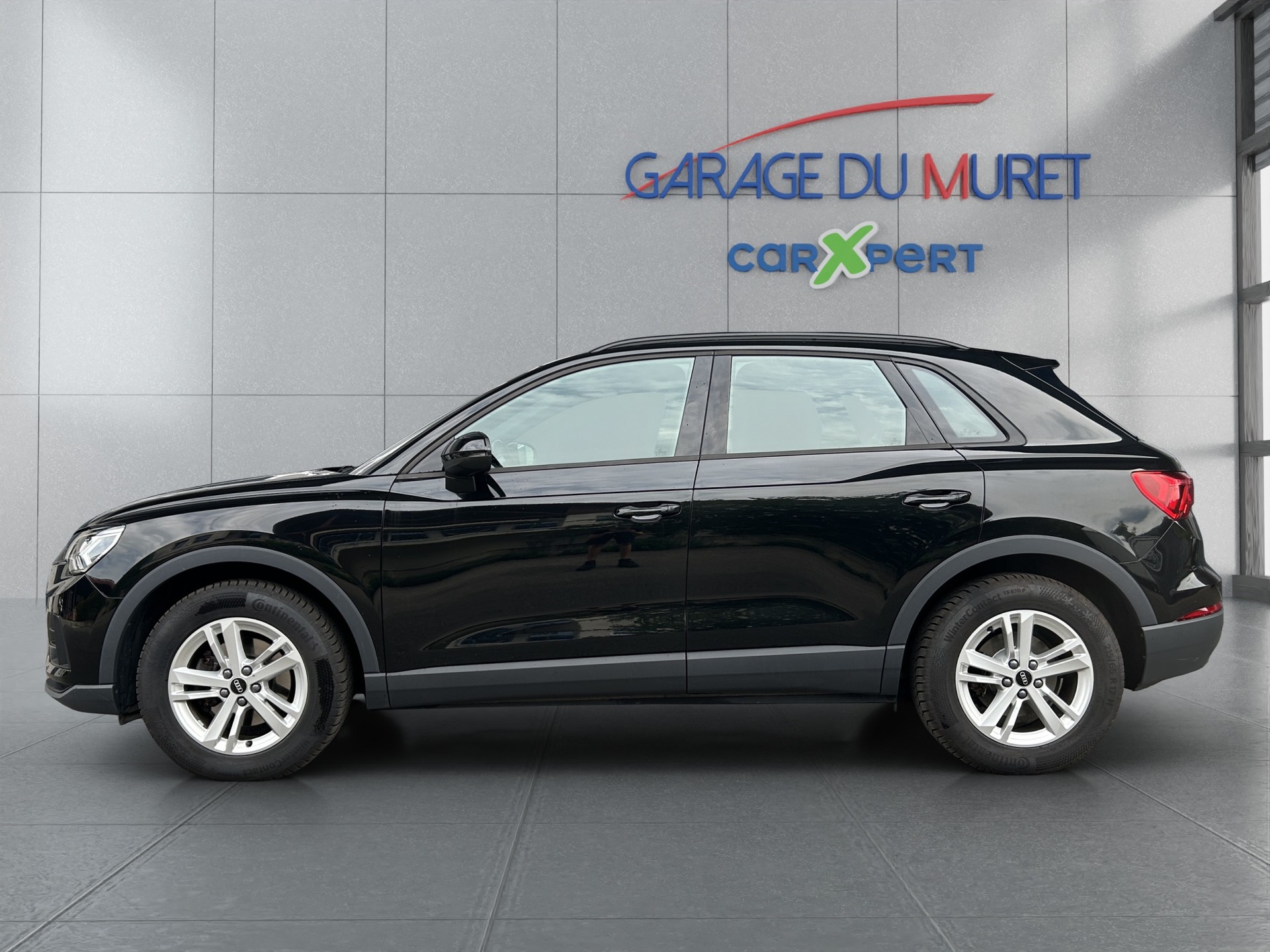 AUDI Q3 35 TFSI Attraction S-tronic-image-1