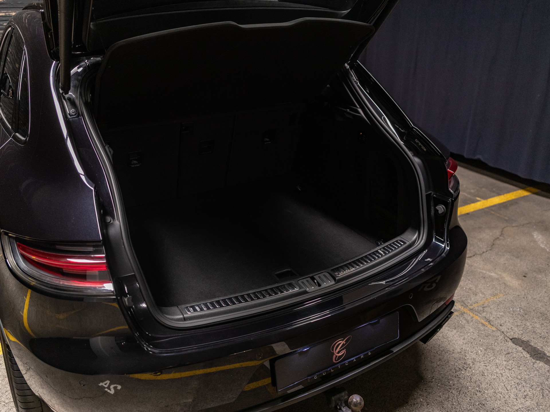 PORSCHE Macan Turbo PDK-image-24