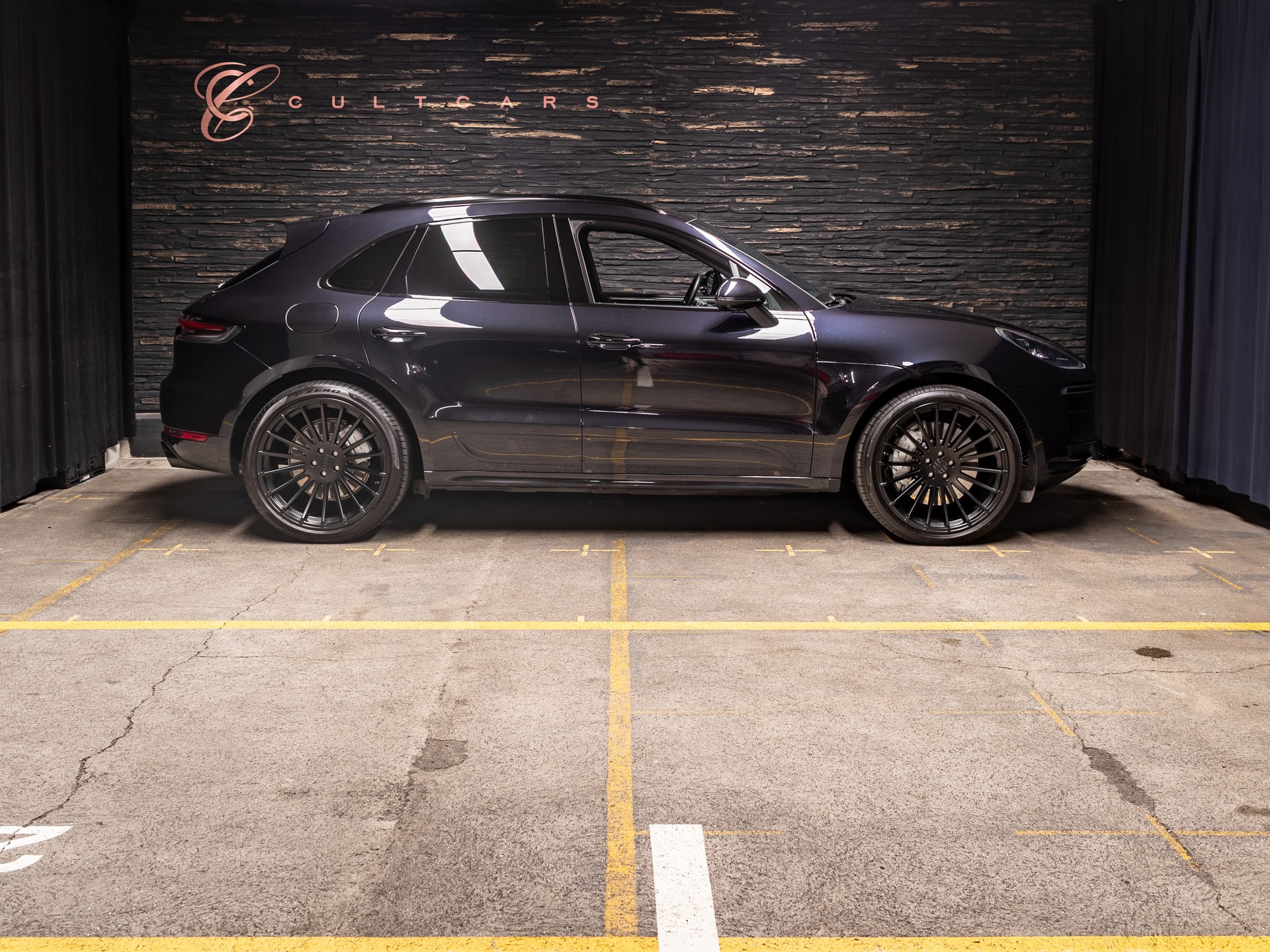 PORSCHE Macan Turbo PDK-image-0
