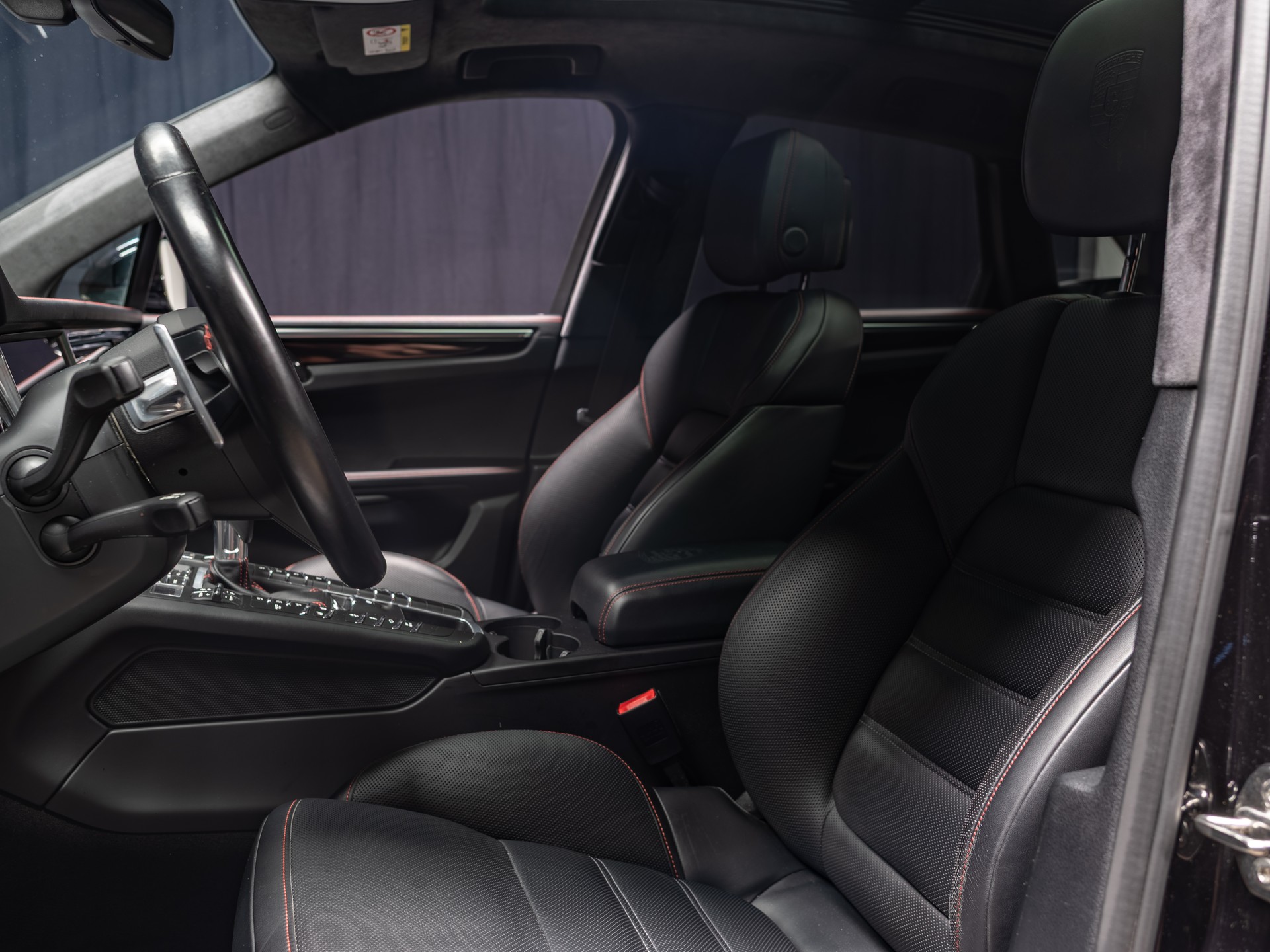 PORSCHE Macan Turbo PDK-image-7