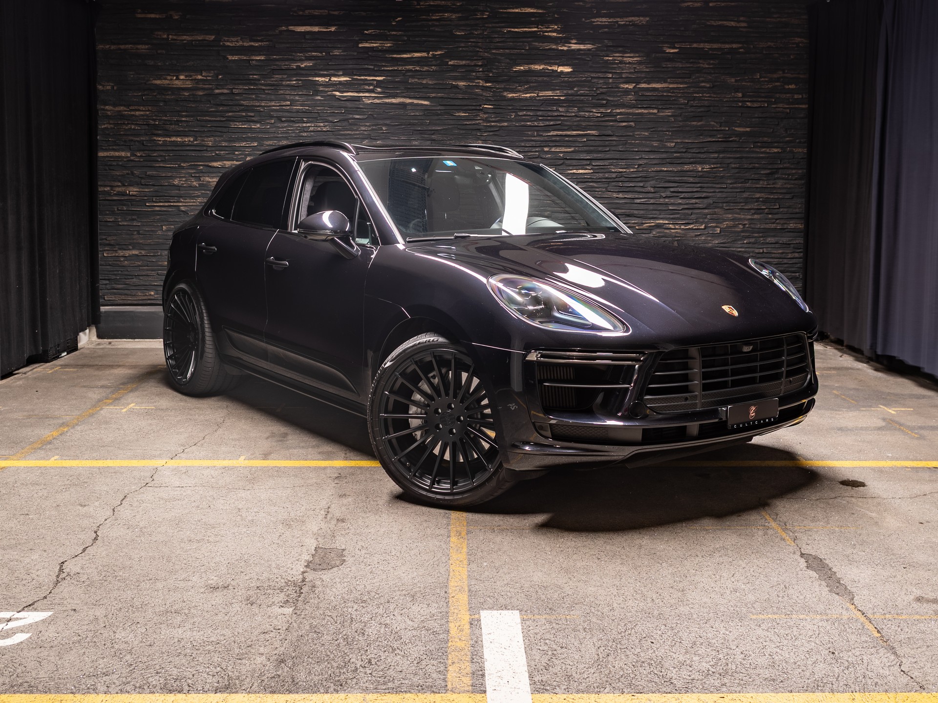PORSCHE Macan Turbo PDK-image-5