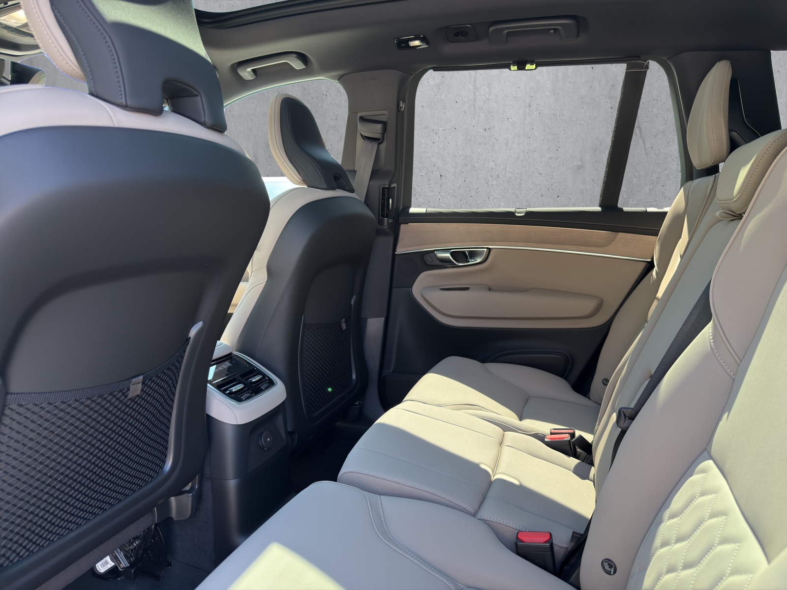 VOLVO XC90 T8 eAWD PluginHybrid Plus Dark Geartronic-image-14