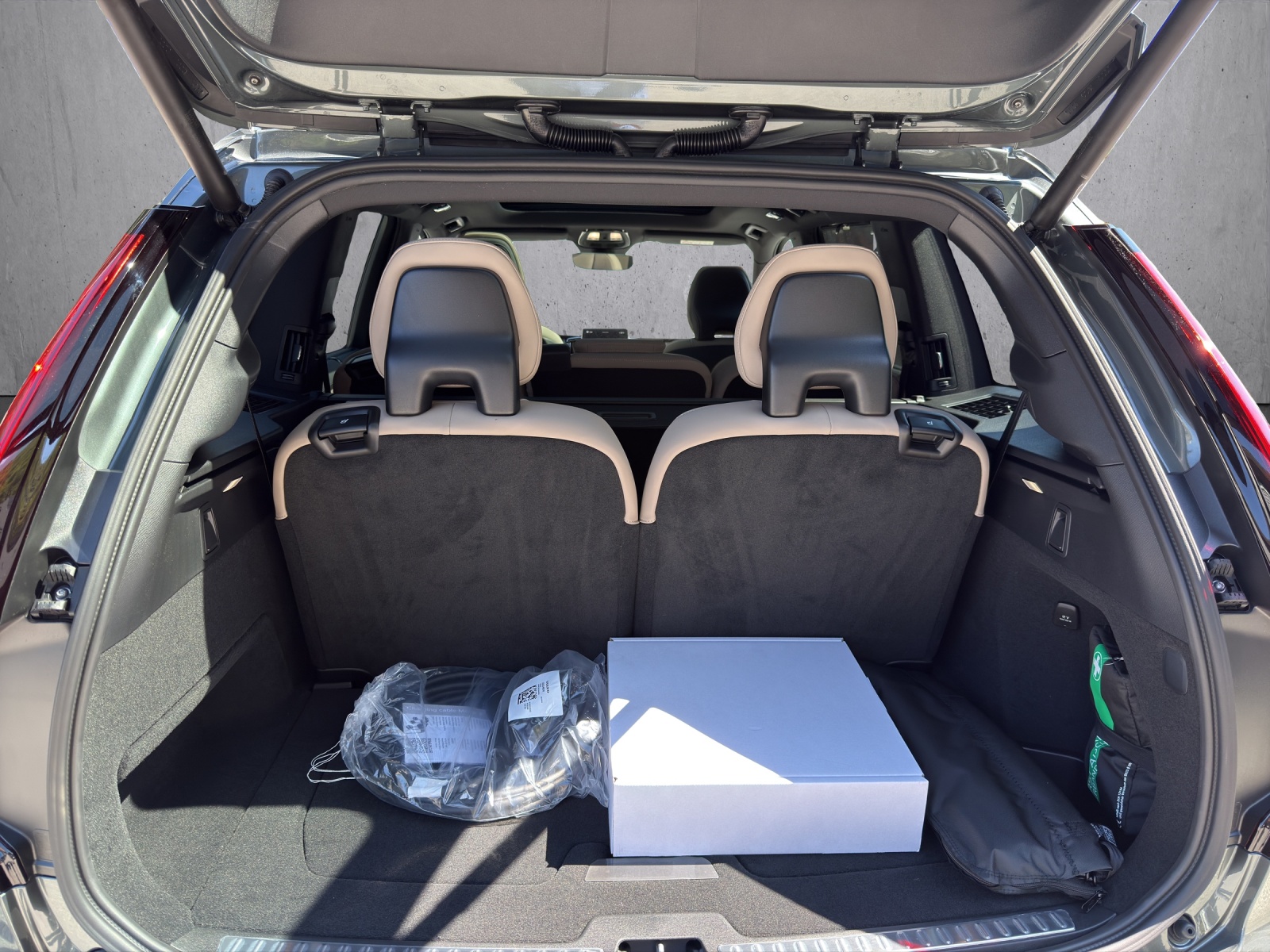 VOLVO XC90 T8 eAWD PluginHybrid Plus Dark Geartronic-image-16