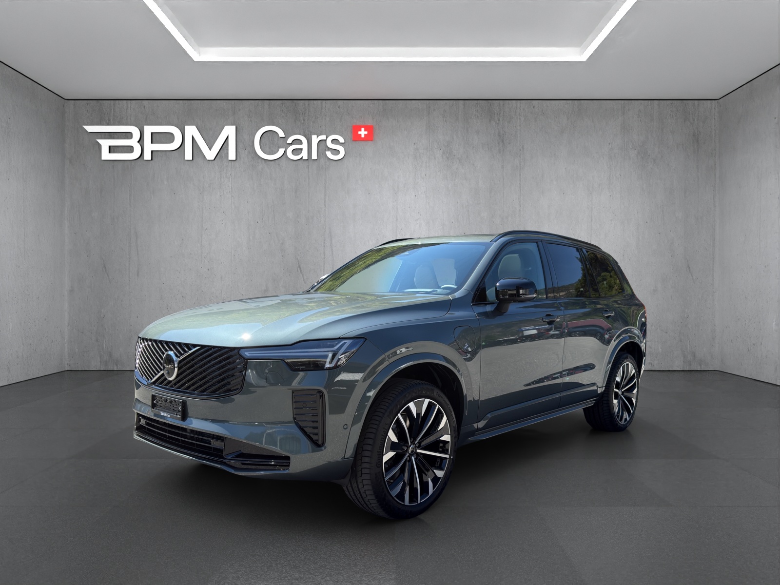 VOLVO XC90 T8 eAWD PluginHybrid Plus Dark Geartronic-image-0