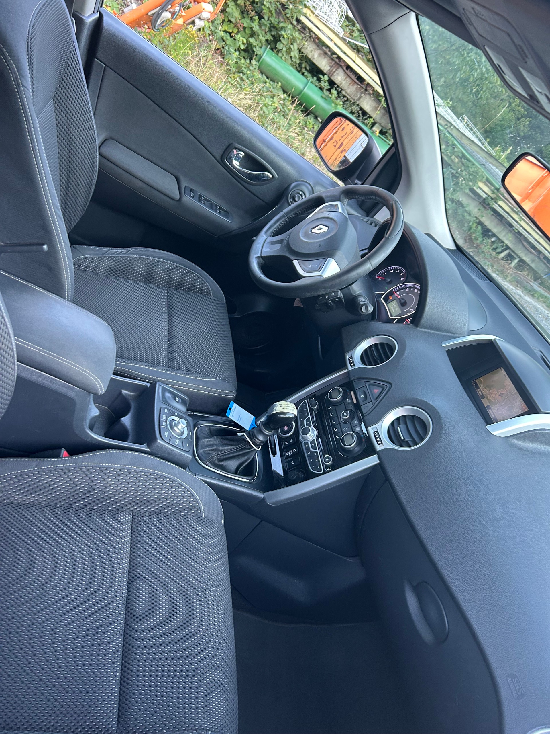 RENAULT Koleos 2.0 dCi Dynamique 4x4-image-2