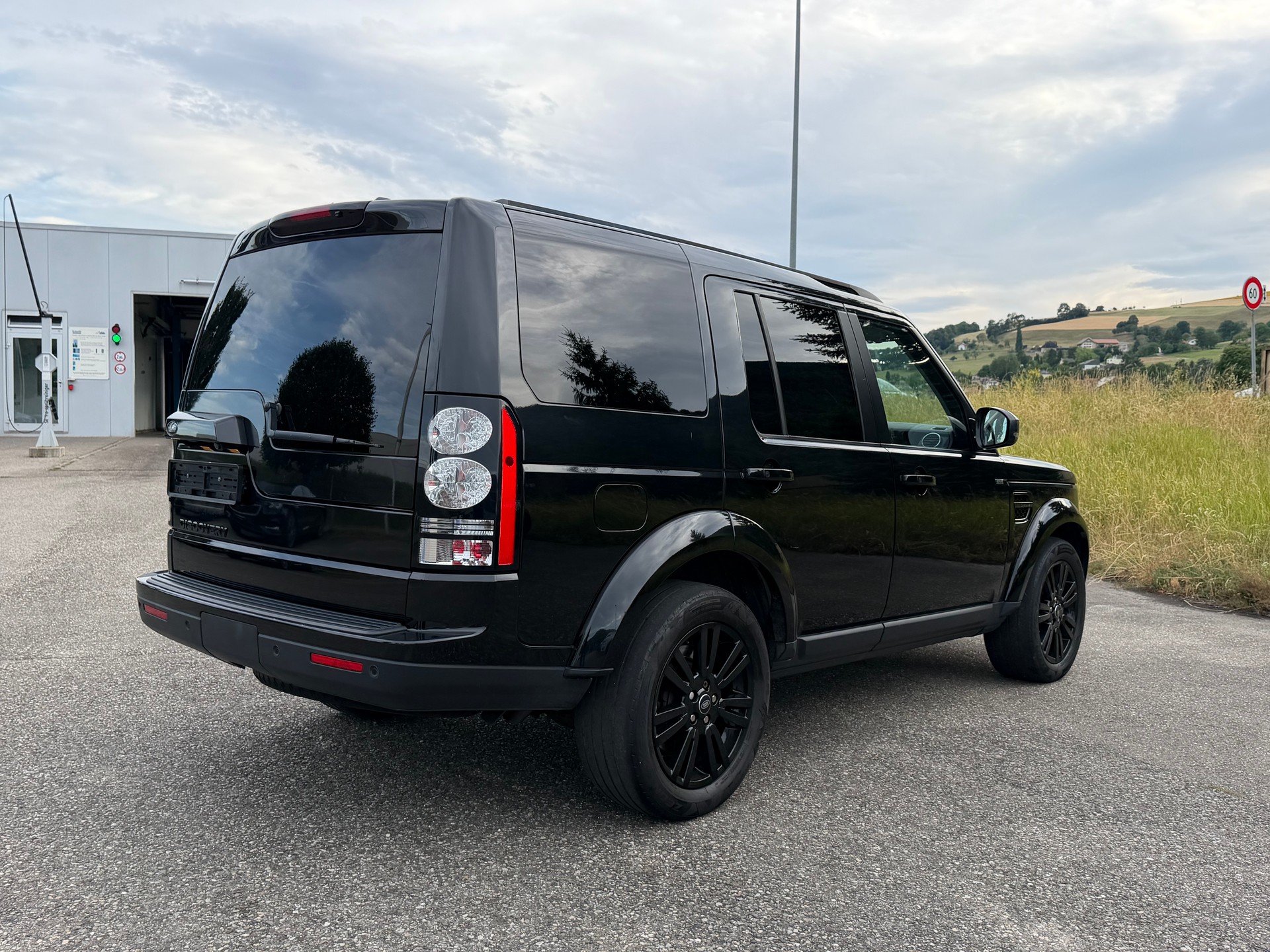 LAND ROVER 3.0 SDV6 256 LE XXV-image-1