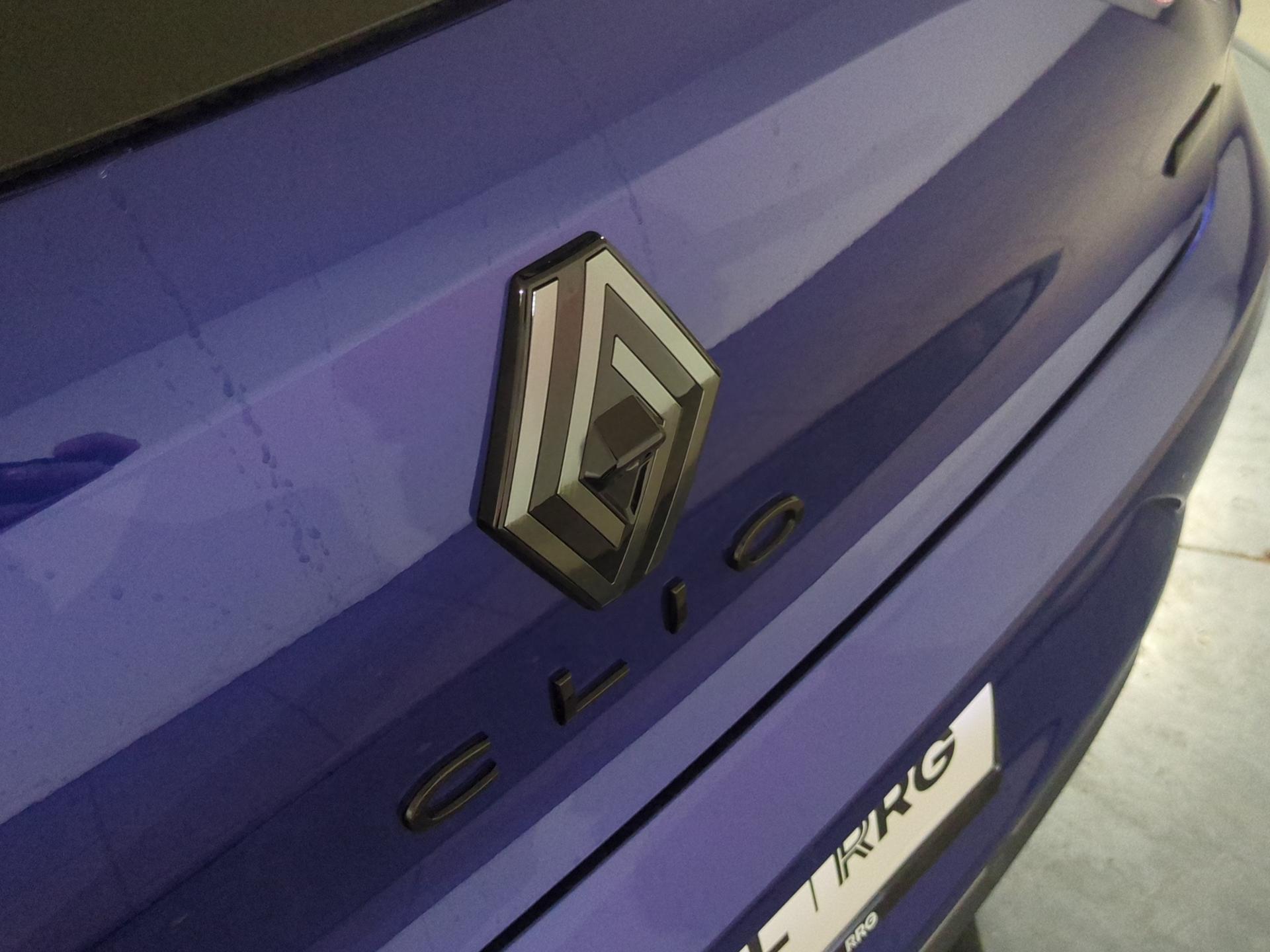 RENAULT Clio 1.6 E-Tech Esprit Alpine-image-18
