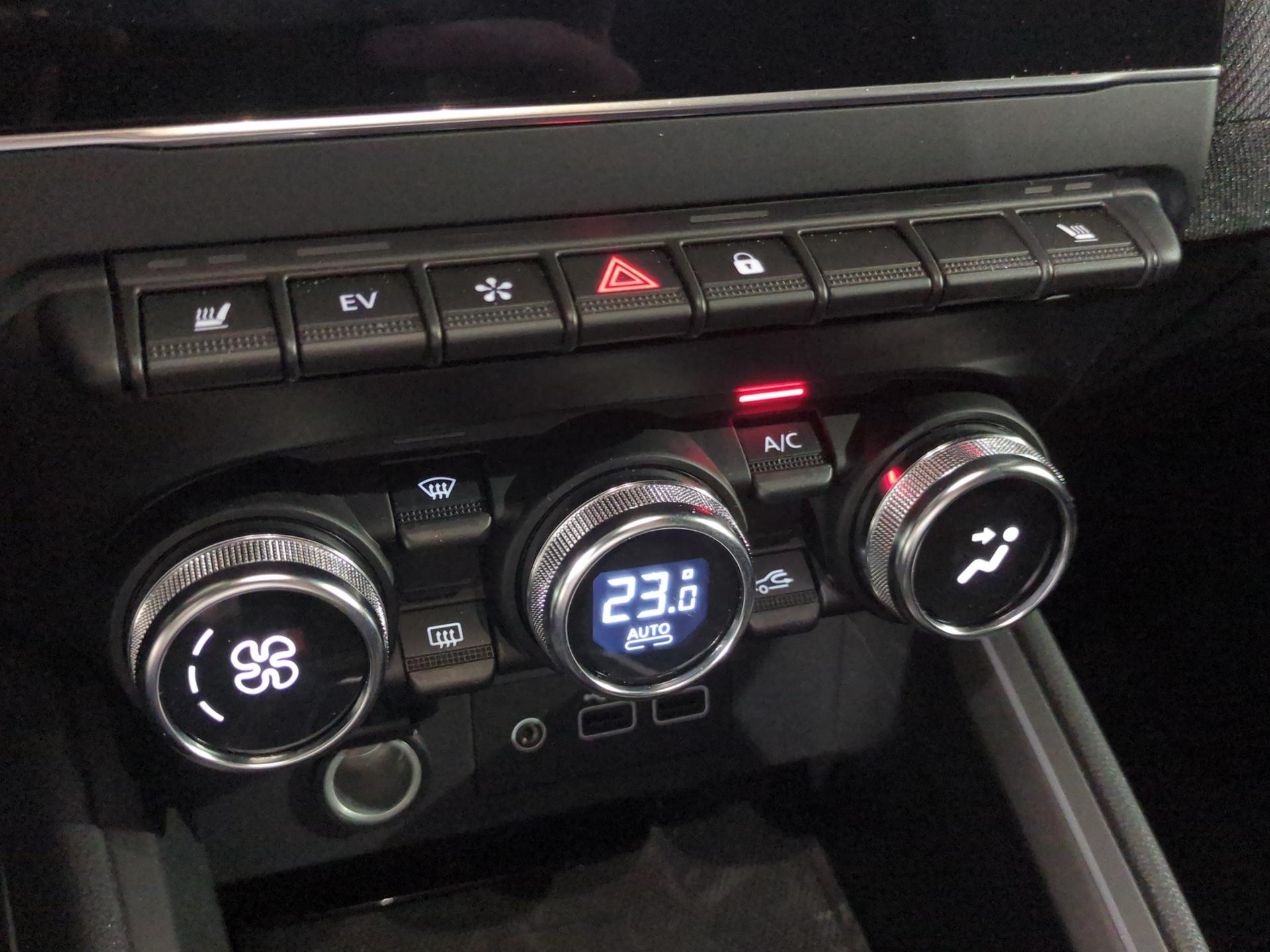 RENAULT Clio 1.6 E-Tech Esprit Alpine-image-21
