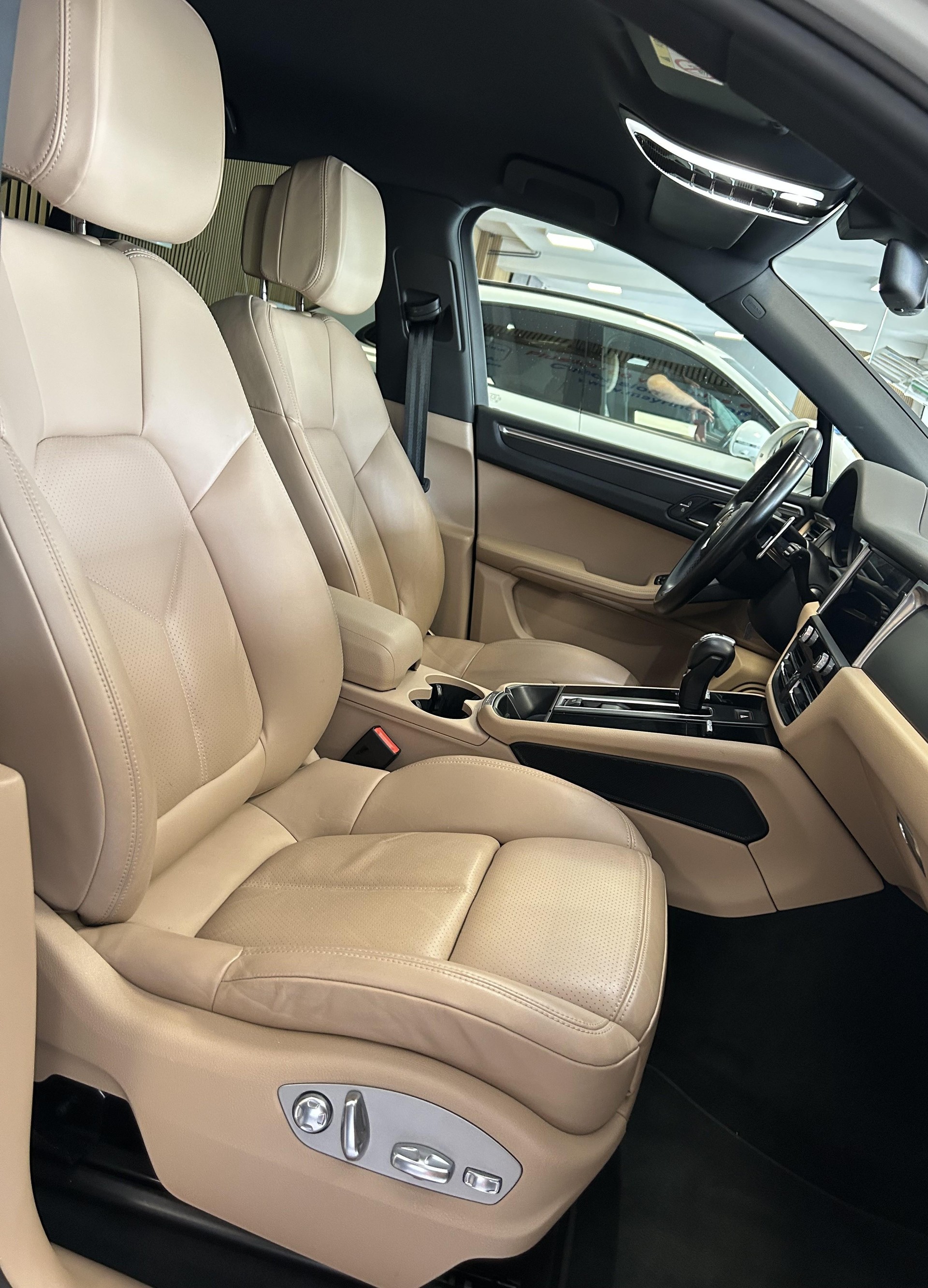 PORSCHE Macan 2.0-image-20
