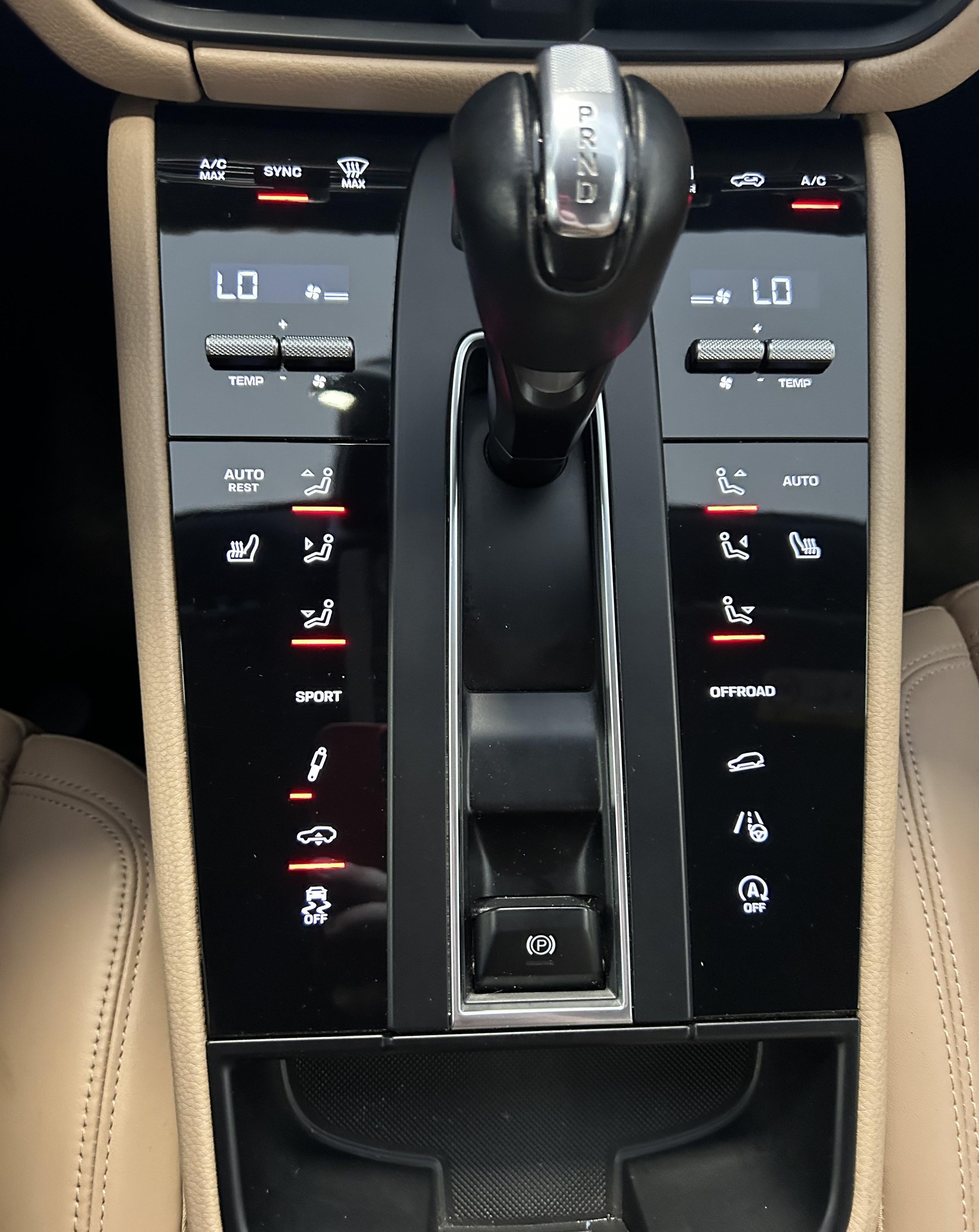 PORSCHE Macan 2.0-image-16