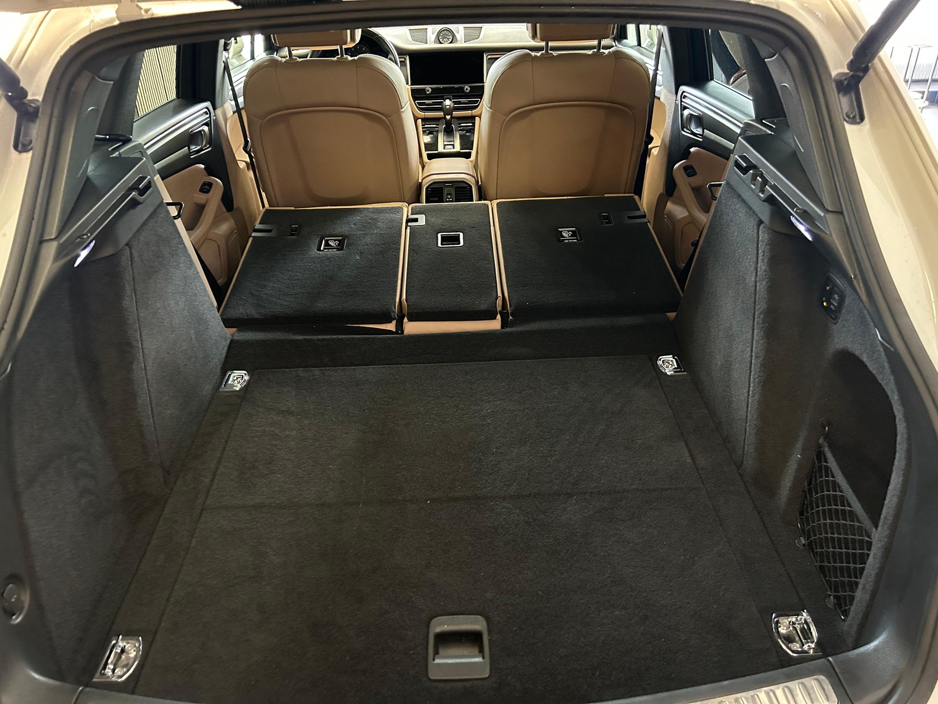 PORSCHE Macan 2.0-image-26