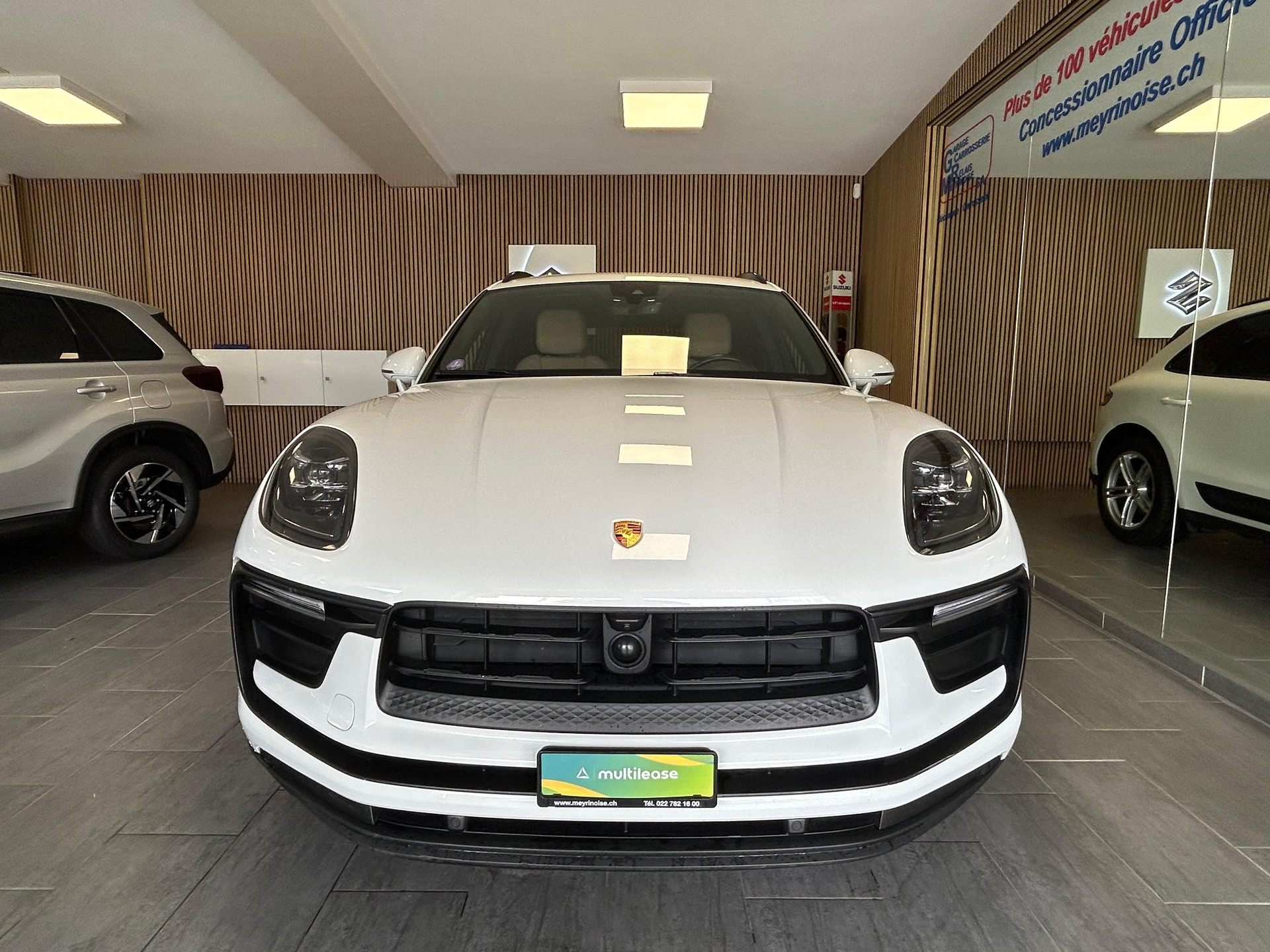 PORSCHE Macan 2.0-image-2