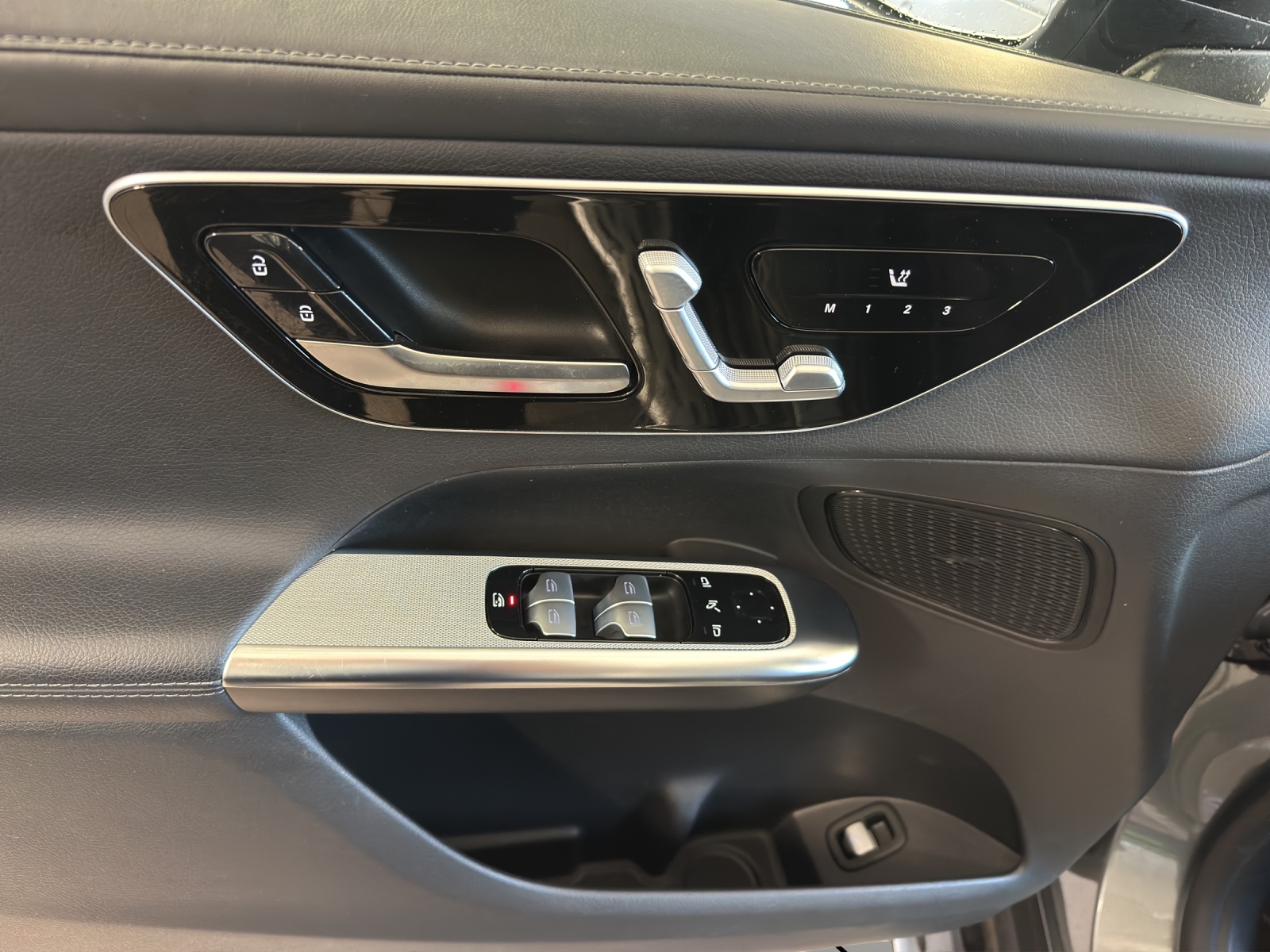 MERCEDES-BENZ GLC 220 d 4M 9G-Tronic-image-14