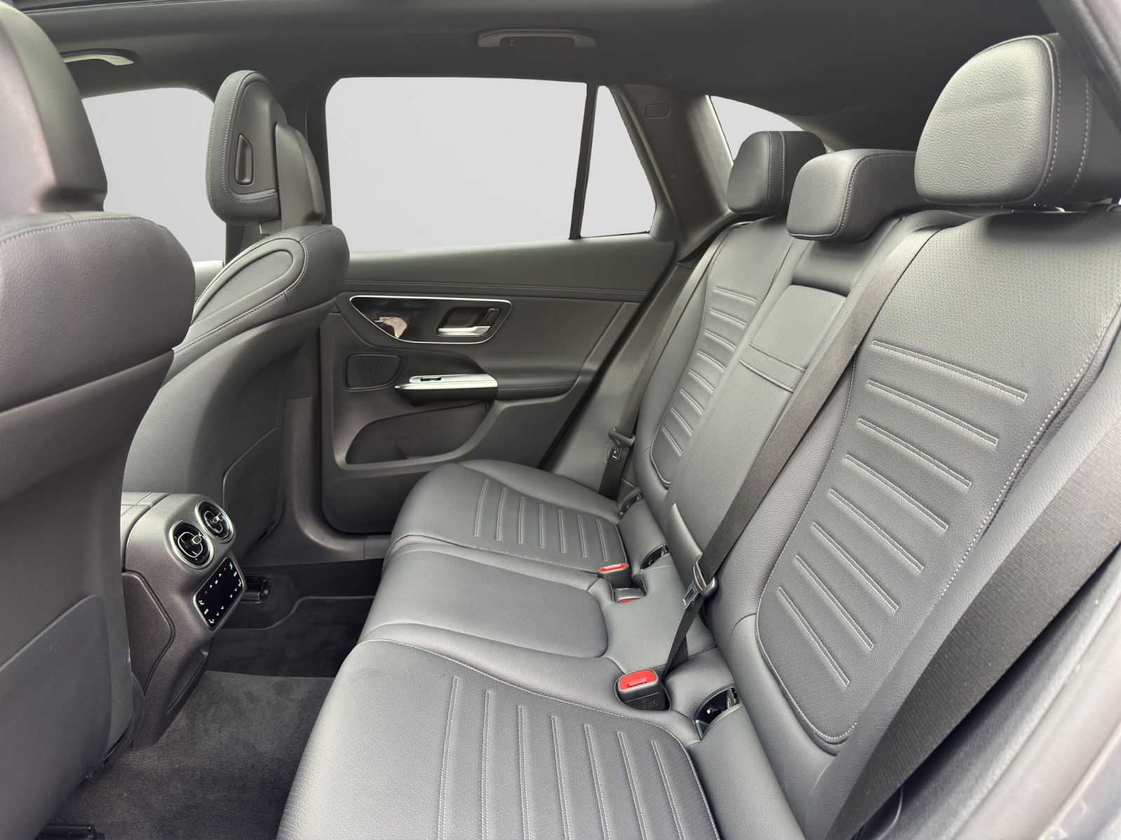 MERCEDES-BENZ GLC 220 d 4M 9G-Tronic-image-13