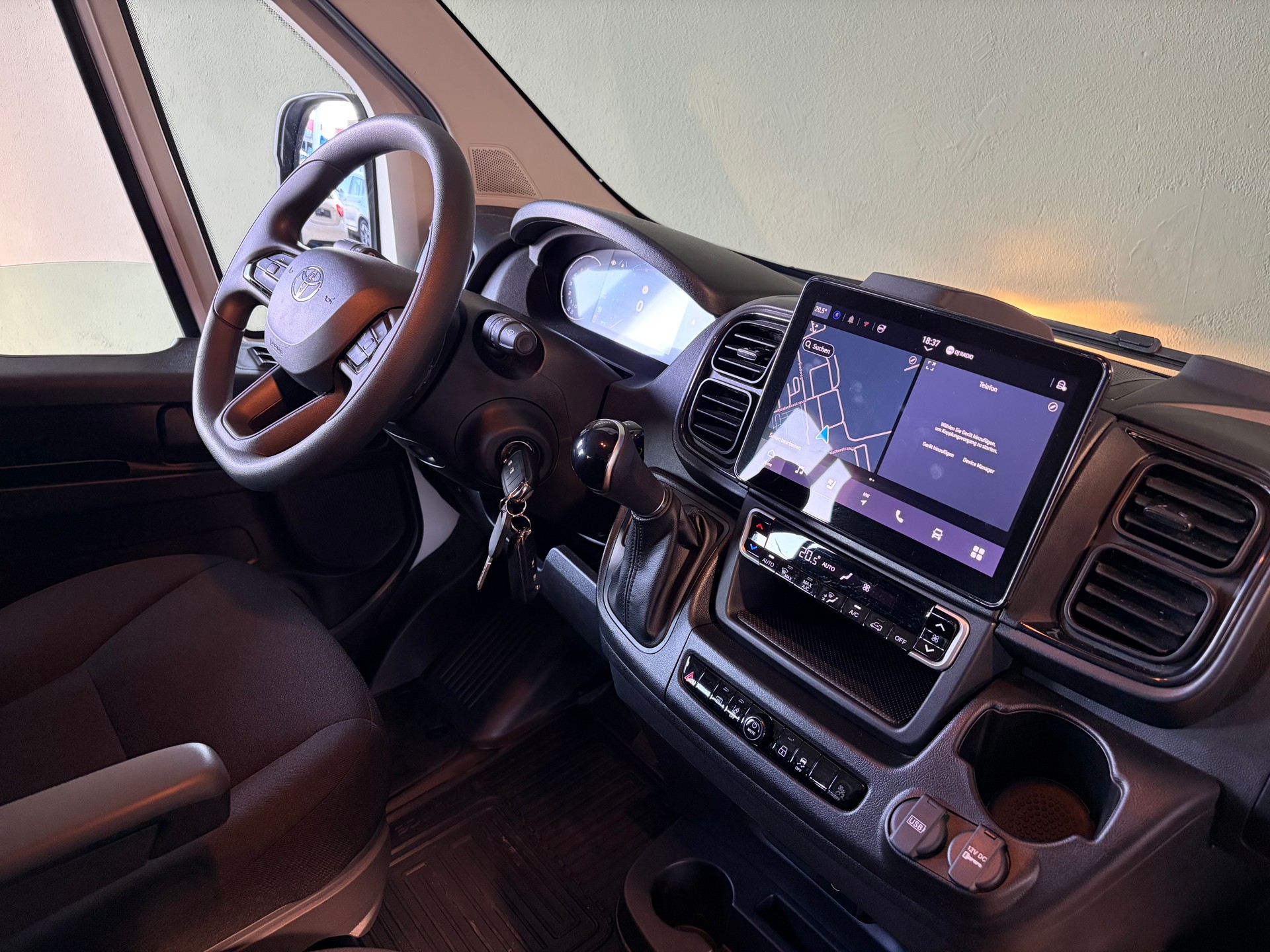 TOYOTA Proace MAX 2.2D Brücke mit Doppelkabine HD Active 3,5t L3H1 Automat *7Plätzer*Anhängerkupplung*Rückfahrkamera*-image-13