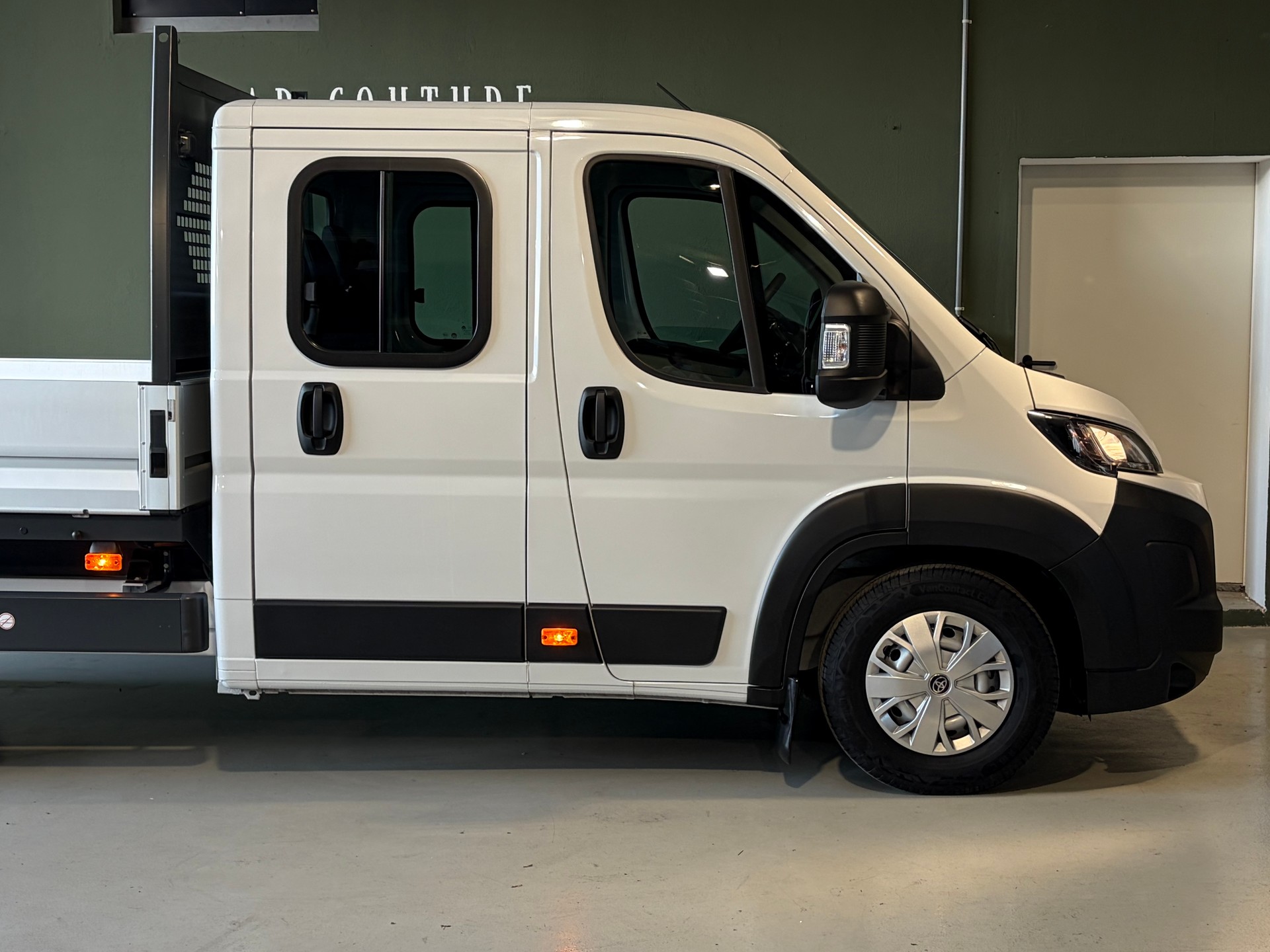 TOYOTA Proace MAX 2.2D Brücke mit Doppelkabine HD Active 3,5t L3H1 Automat *7Plätzer*Anhängerkupplung*Rückfahrkamera*-showroom-element-3