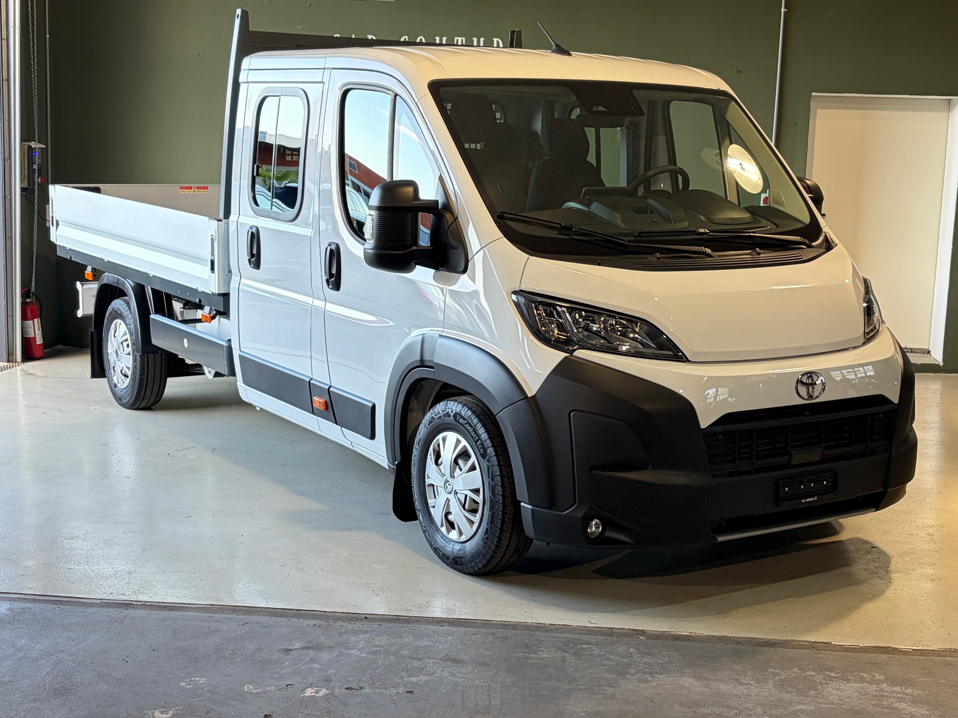 TOYOTA Proace MAX 2.2D Brücke mit Doppelkabine HD Active 3,5t L3H1 Automat *7Plätzer*Anhängerkupplung*Rückfahrkamera*-showroom-element-2