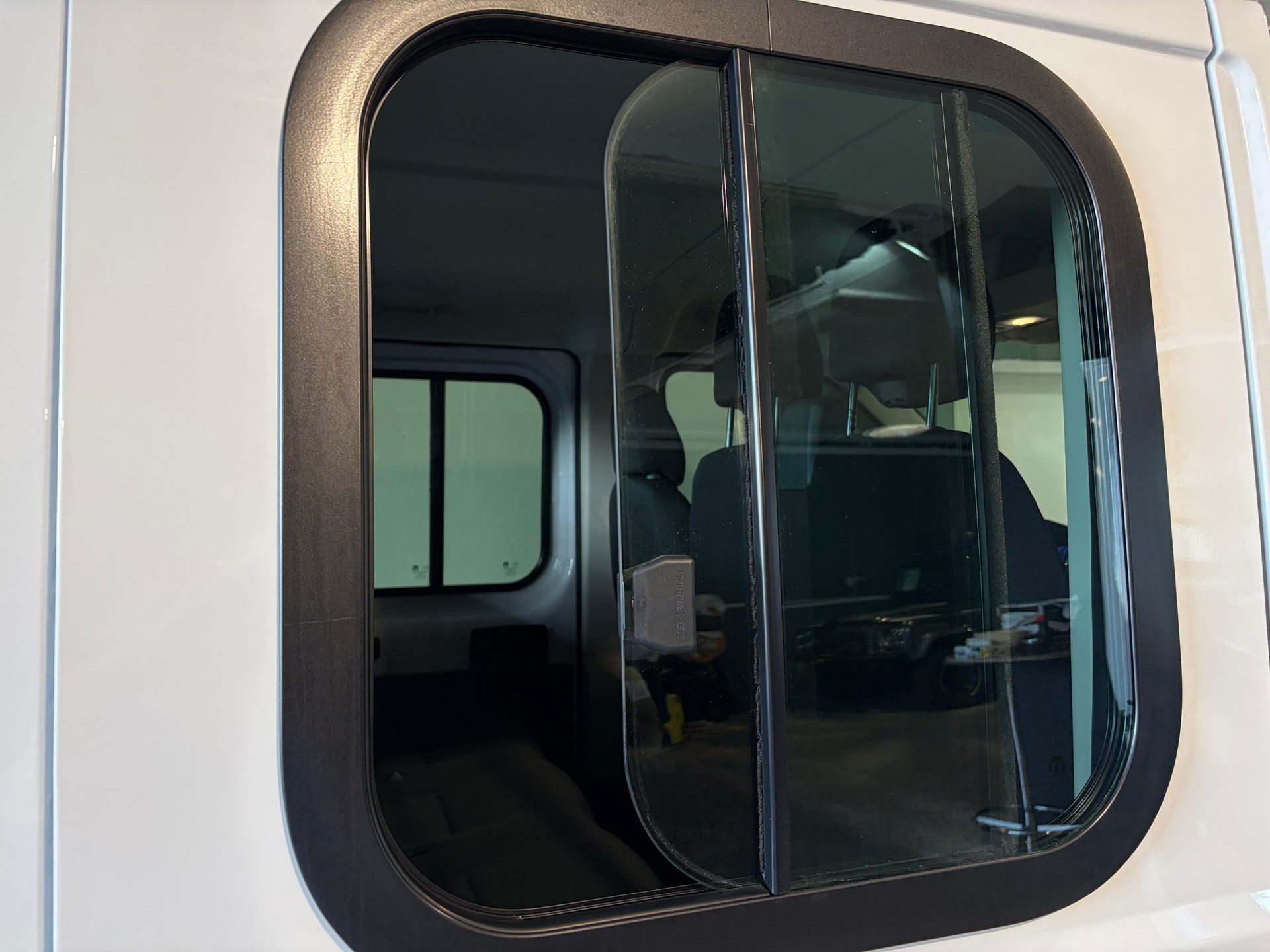 TOYOTA Proace MAX 2.2D Brücke mit Doppelkabine HD Active 3,5t L3H1 Automat *7Plätzer*Anhängerkupplung*Rückfahrkamera*-image-14