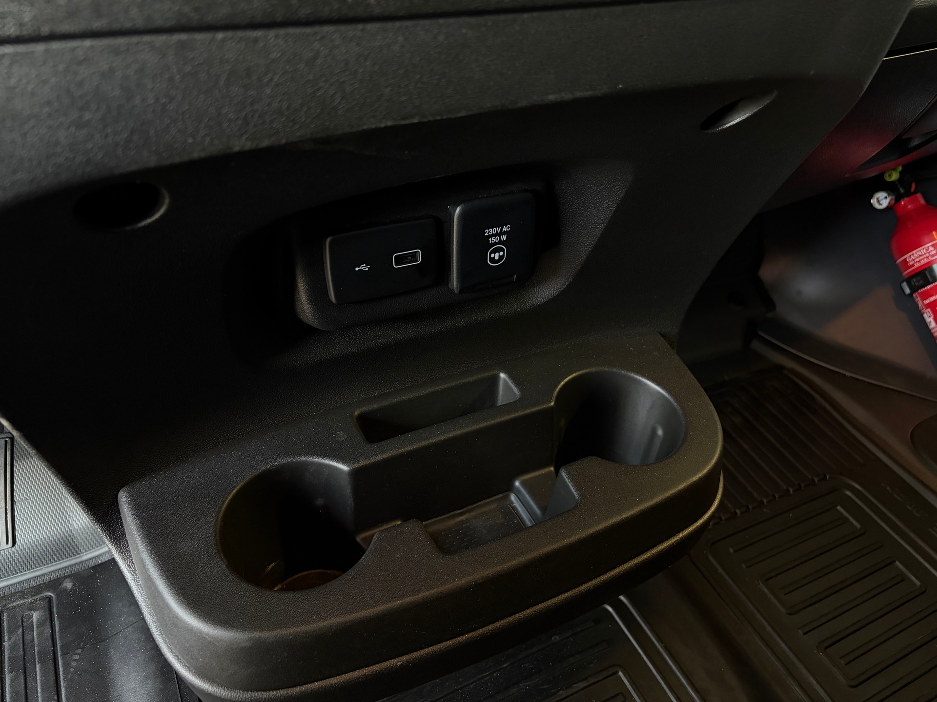 TOYOTA Proace MAX 2.2D Brücke mit Doppelkabine HD Active 3,5t L3H1 Automat *7Plätzer*Anhängerkupplung*Rückfahrkamera*-image-24