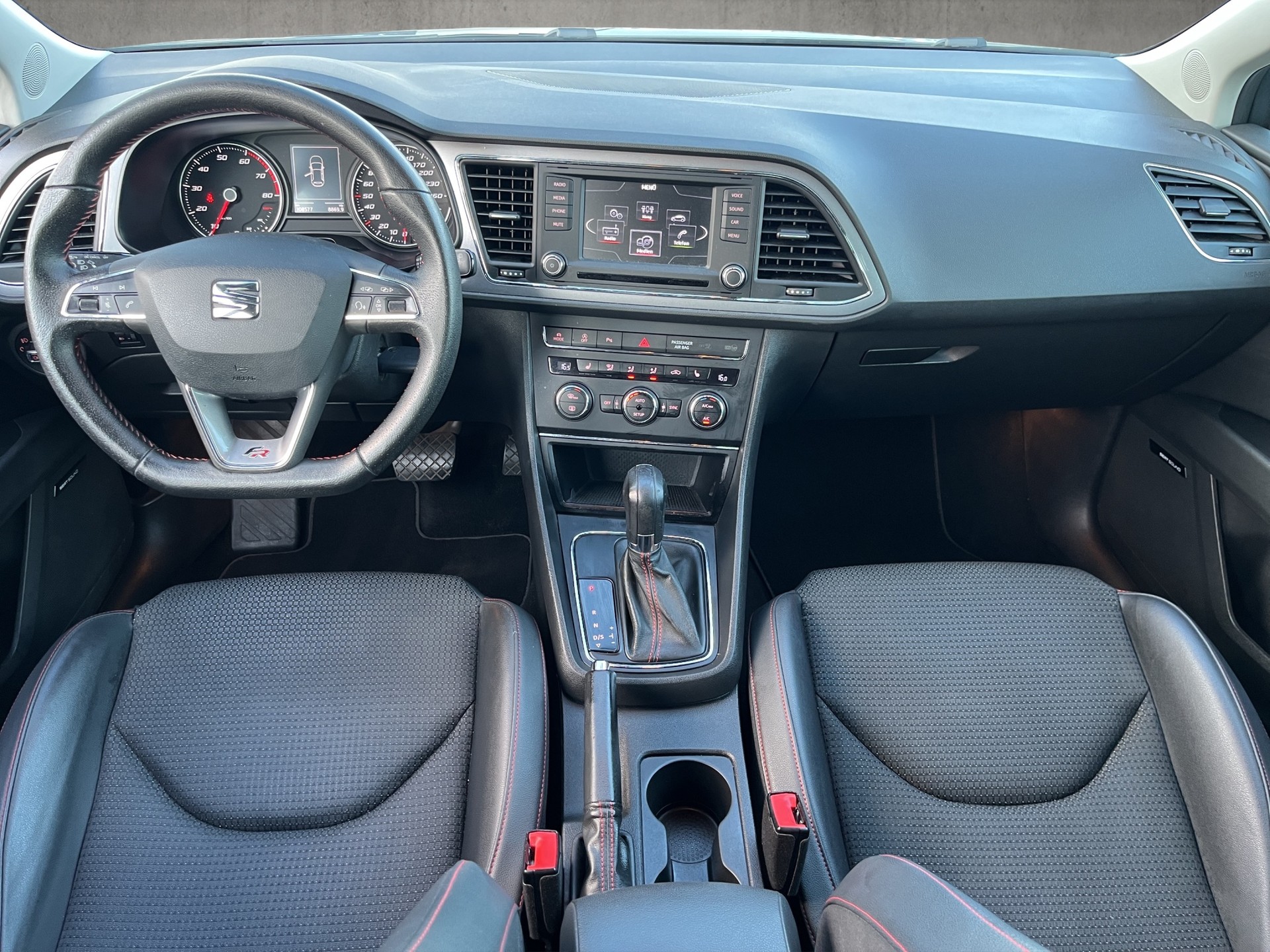 SEAT Leon 1.4 TSI FR Line DSG-image-8