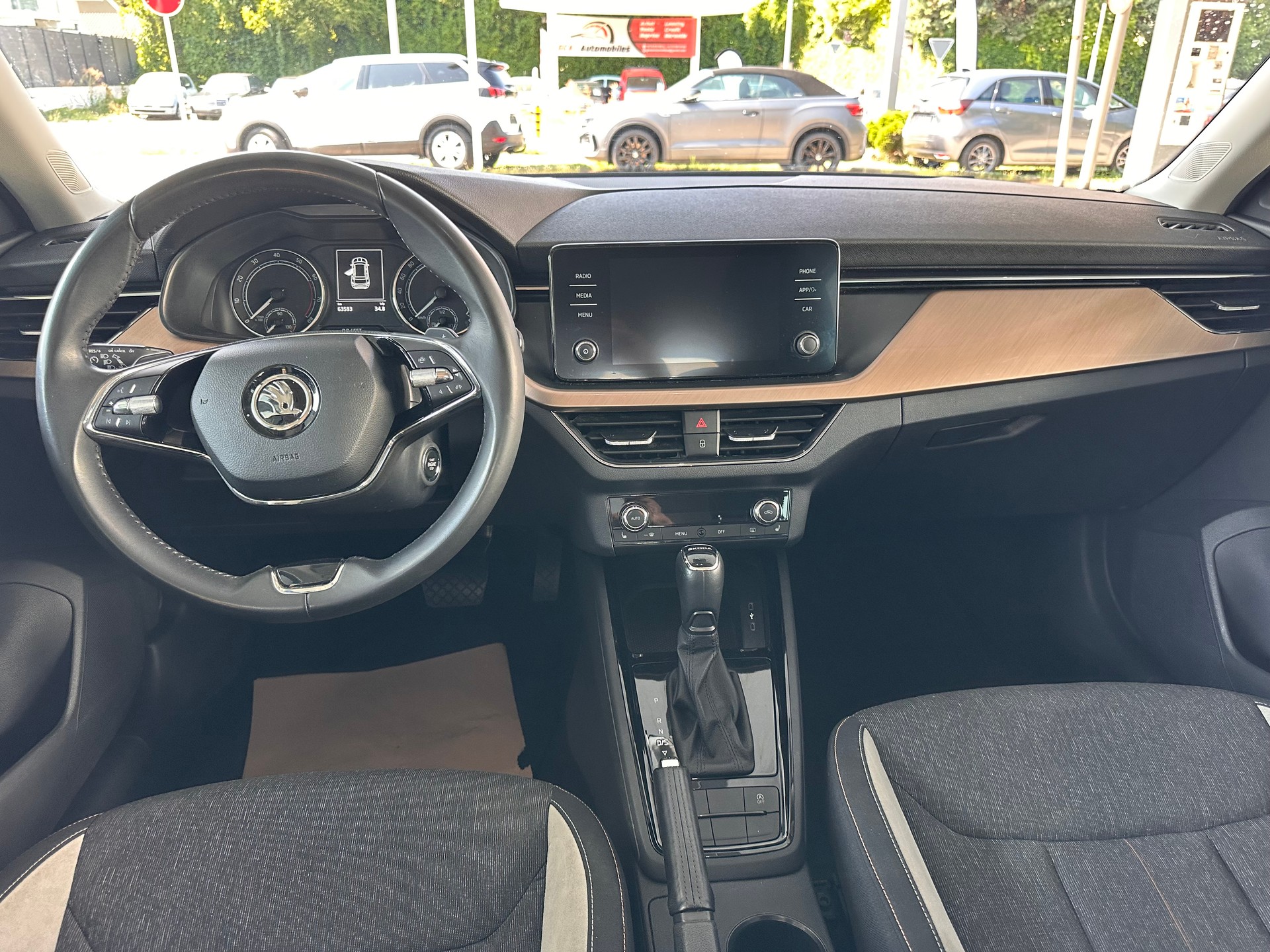 SKODA Kamiq 1.5 TSI ACT Style DSG-image-12