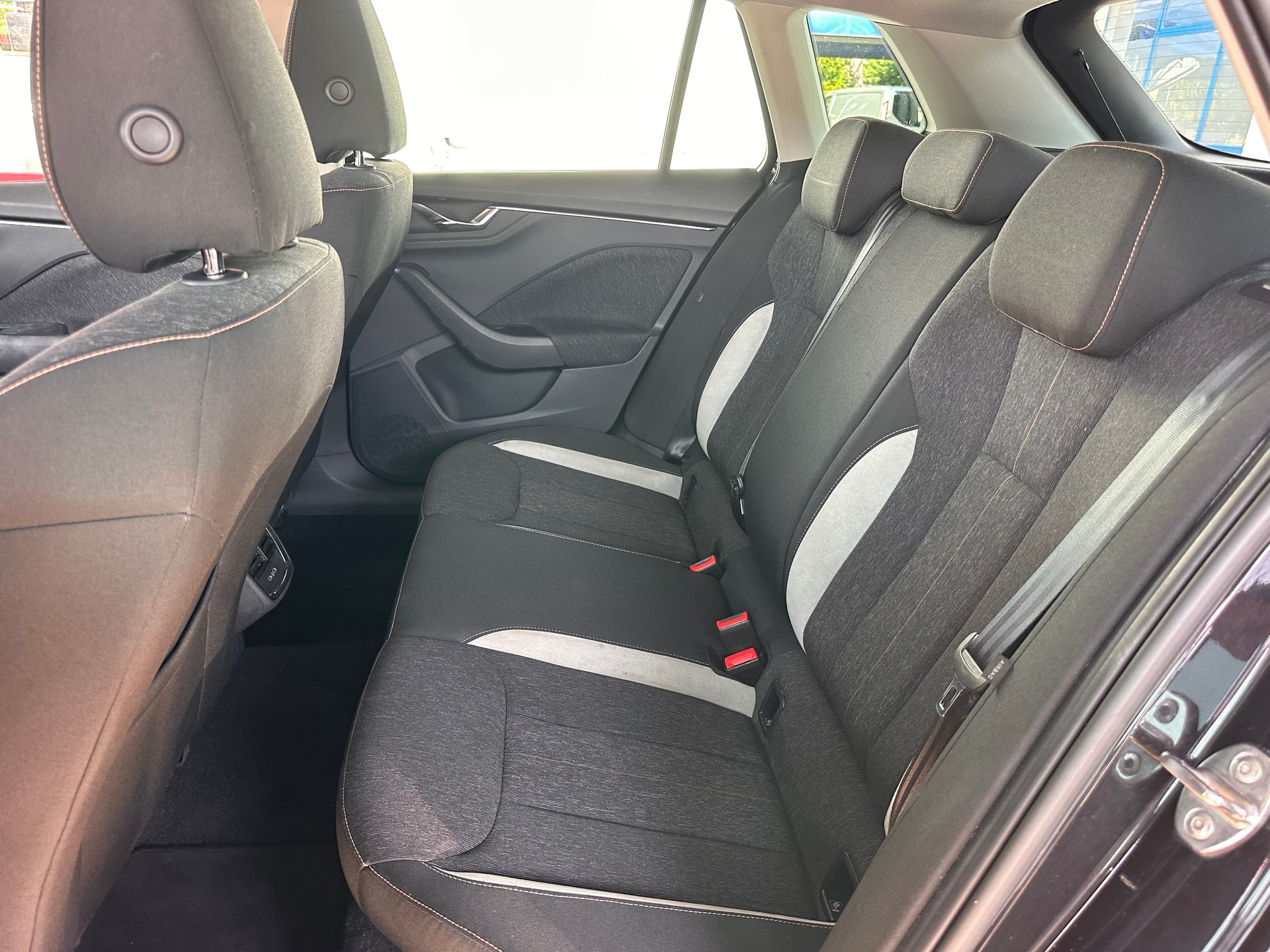 SKODA Kamiq 1.5 TSI ACT Style DSG-image-13