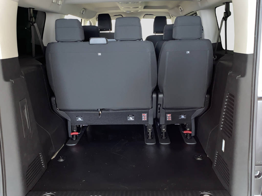 PEUGEOT Traveller Long 2.2 BlueHDi 180-image-13