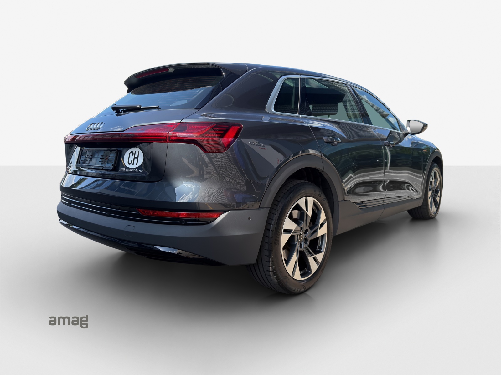 AUDI e-tron 55 quattro-image-4