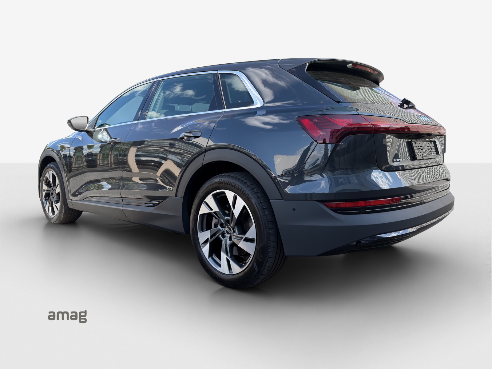 AUDI e-tron 55 quattro-image-2