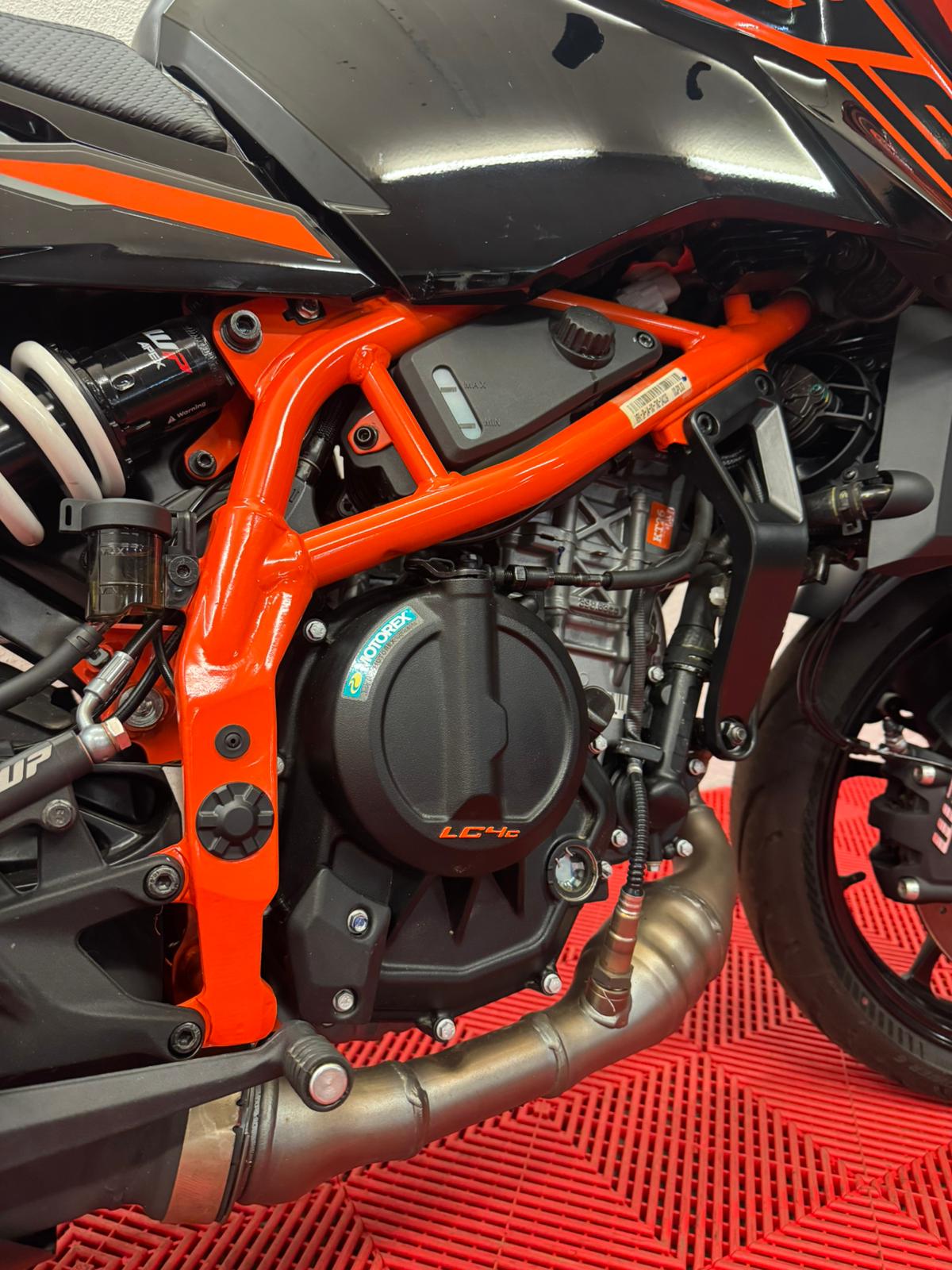 KTM 390 Duke-image-7