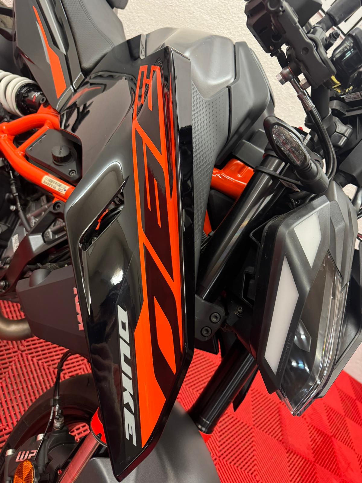 KTM 390 Duke-image-6