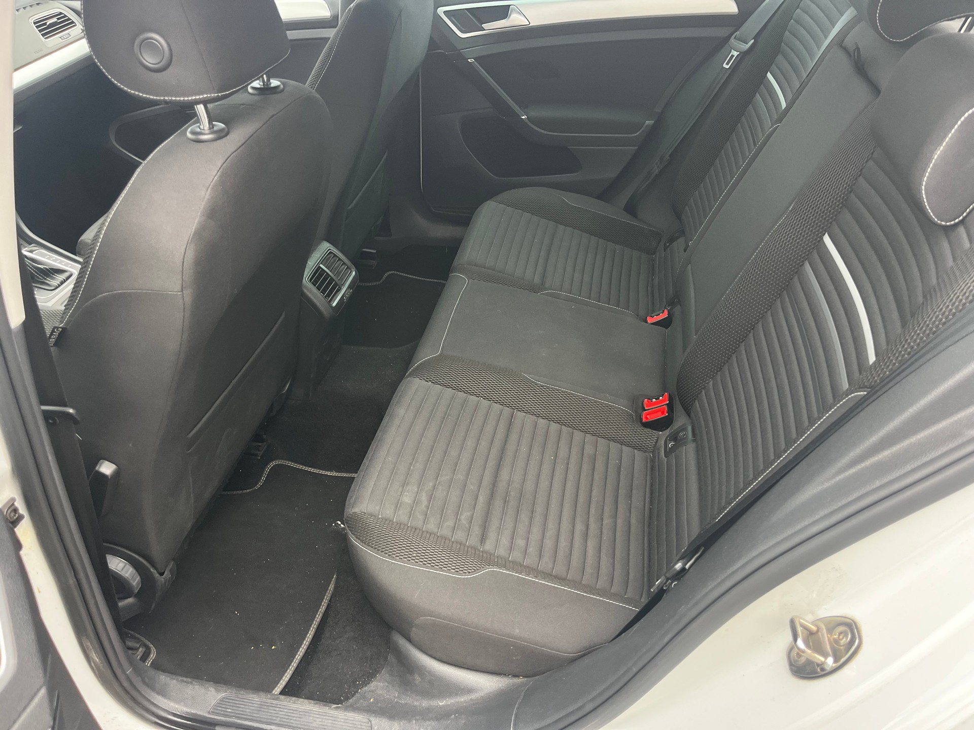 VW Golf 1.4 TSI Cup DSG-image-11